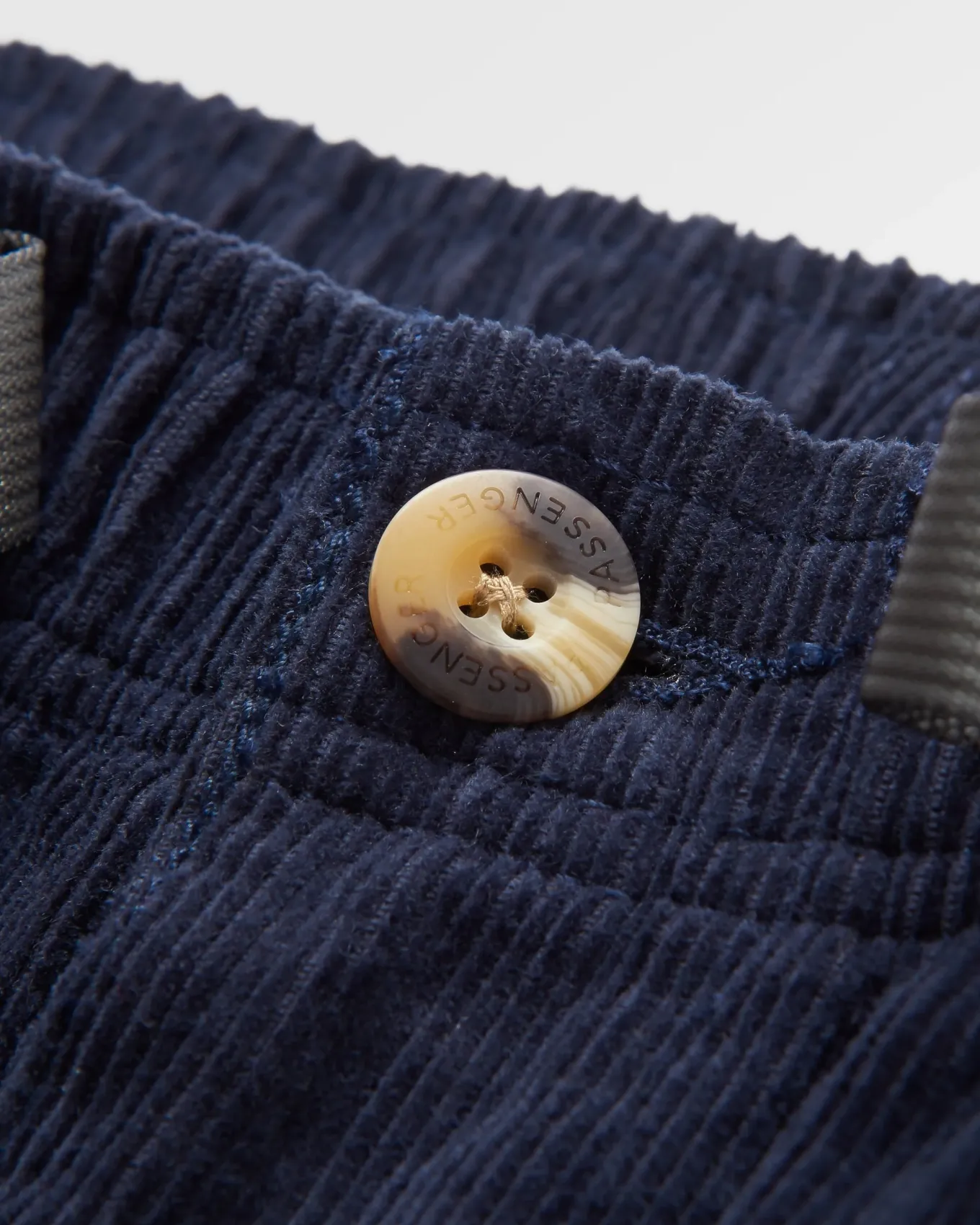 Adventurer Cordhose - Dunkles Marineblau