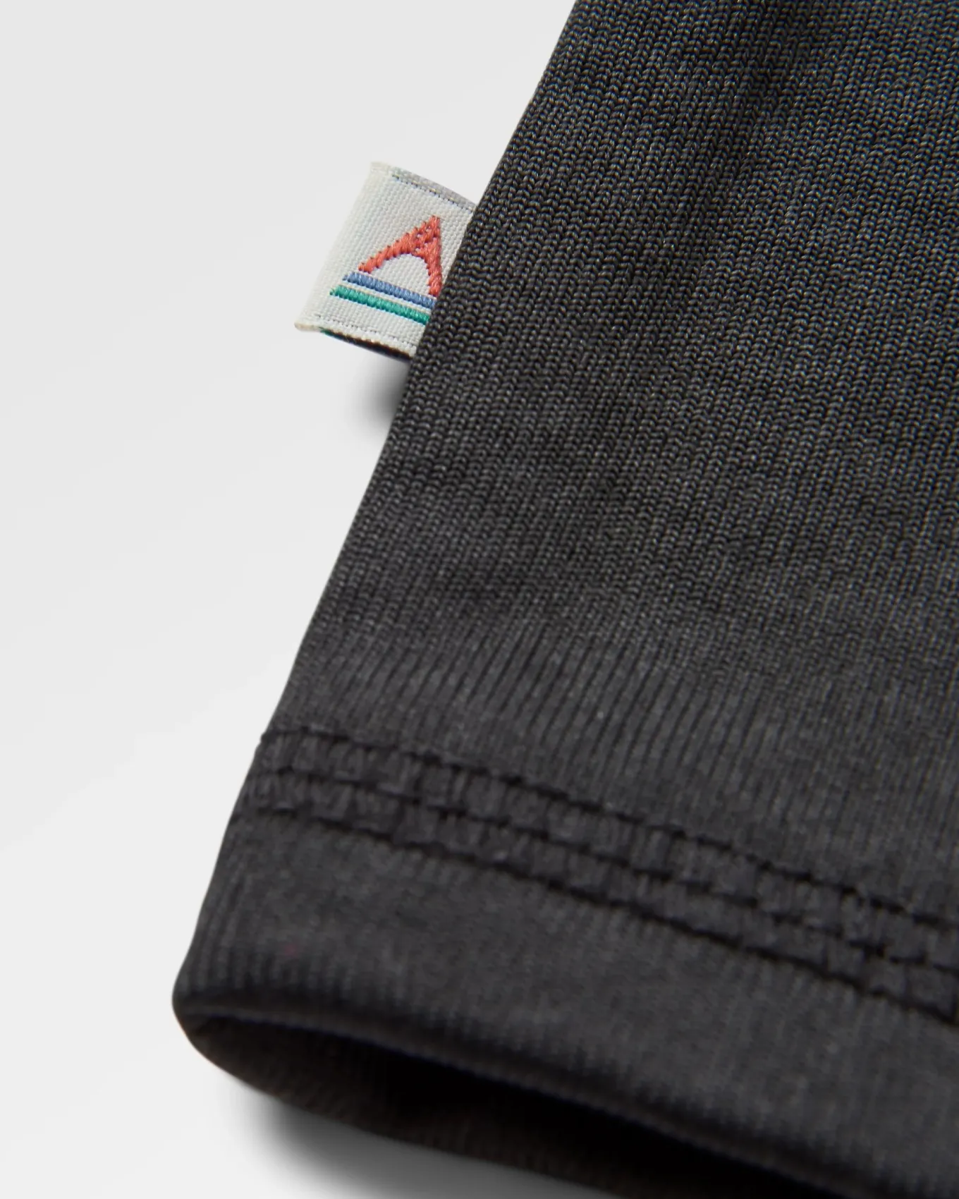 Alpine Recyceltes Base Layer Langarm-T-Shirt - Schwarz