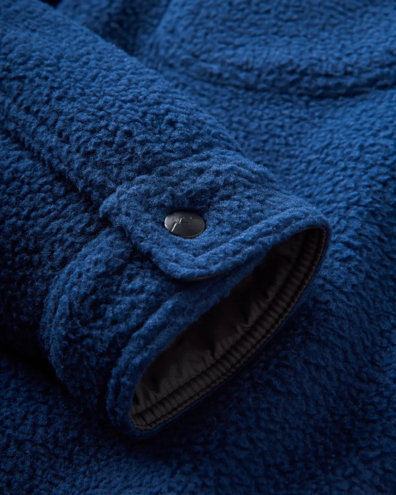 Backcountry Recyceltes Sherpa-Fleece-Hemd - Tiefes Marineblau