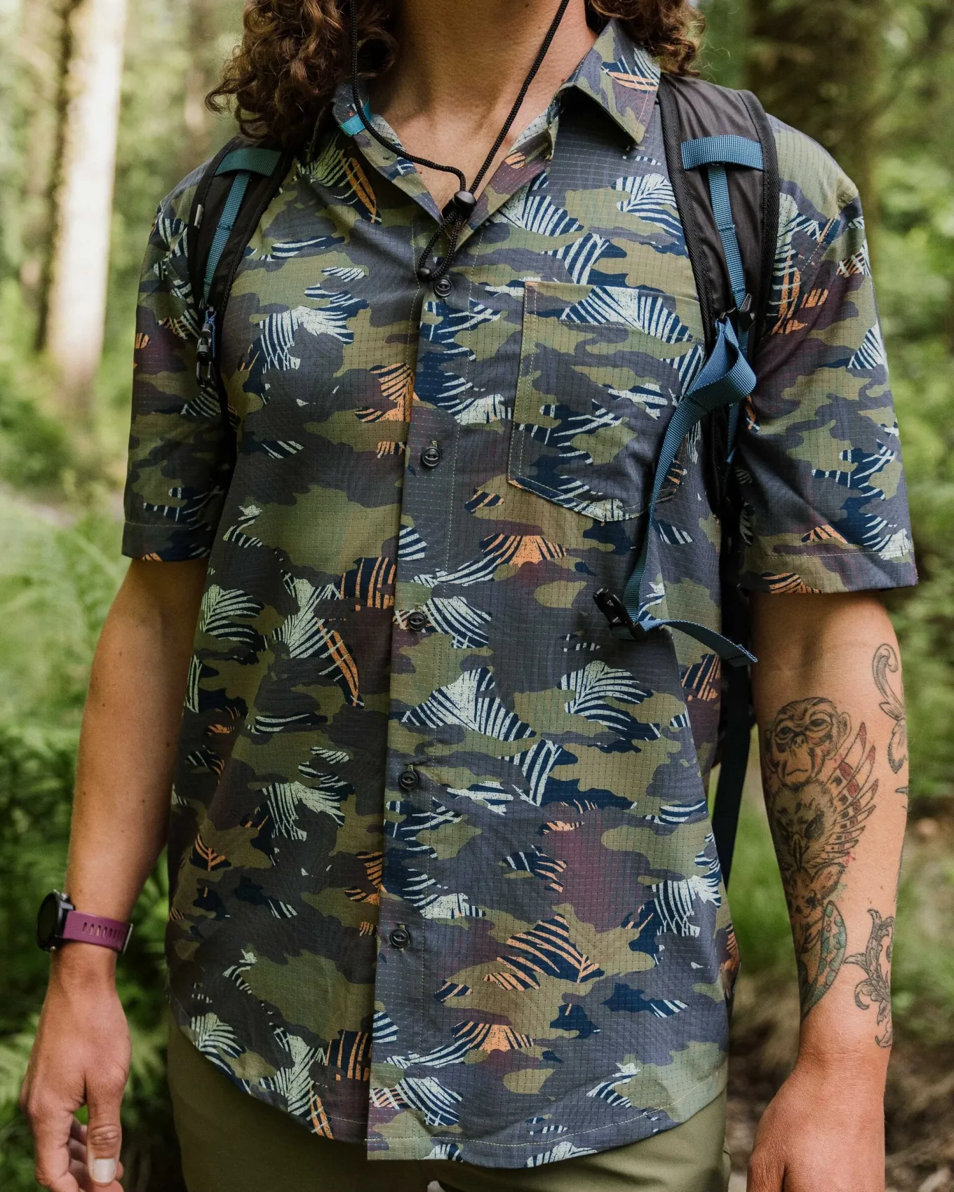 365 Bedrucktes Aktiv-Shirt - Palmen-Camo Apricot