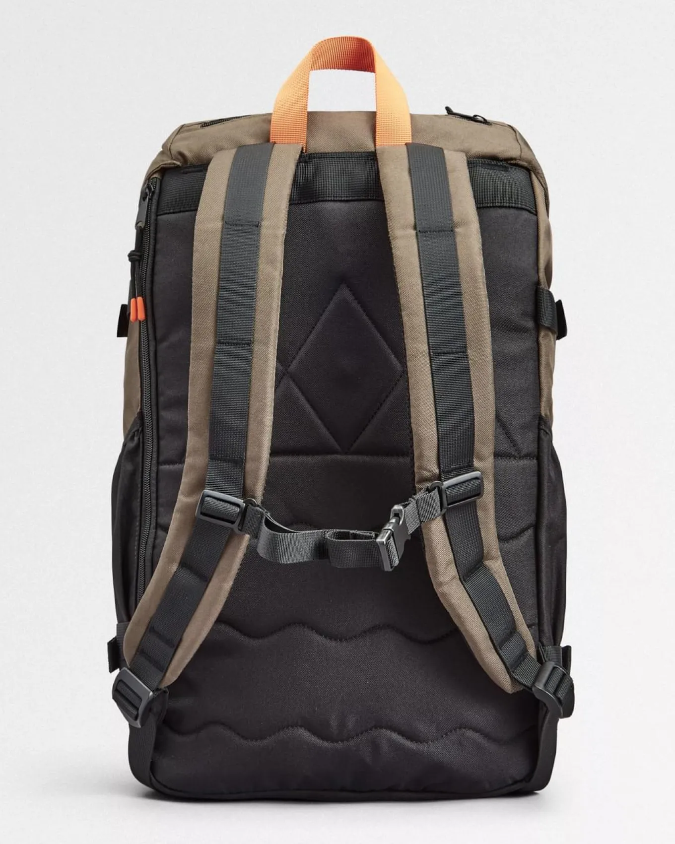 Boondocker Recycelter 26L Rucksack - Schwarz/Khaki