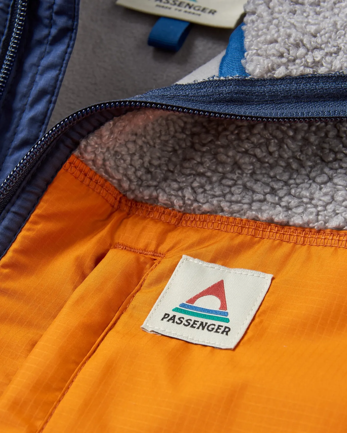 Born Explorer Recycled Polar-Lined Sherpa Fleece - Stahlgrau