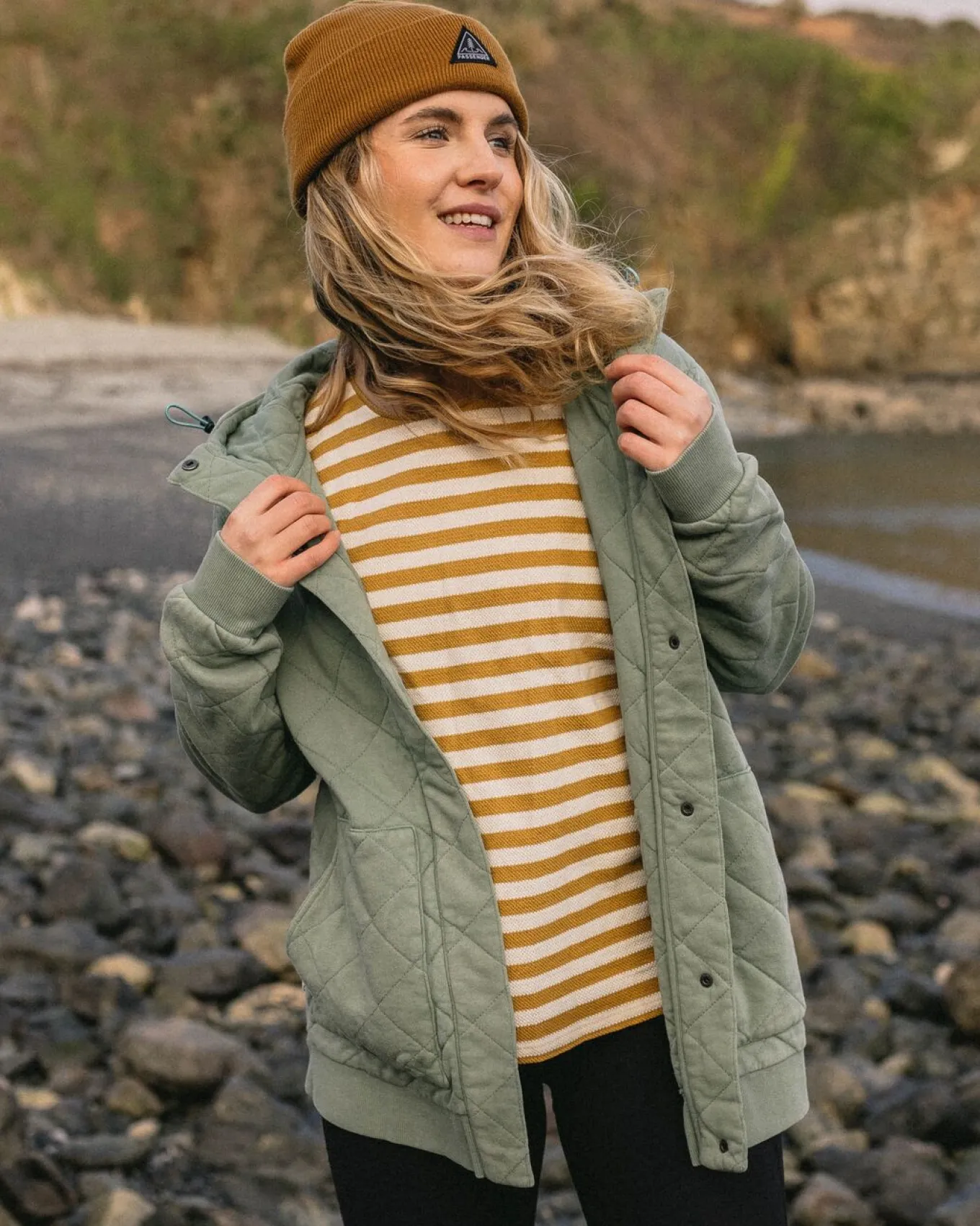 Clementine Recycelter Gesteppter Kapuzenpullover knöpfbar - Pistazie