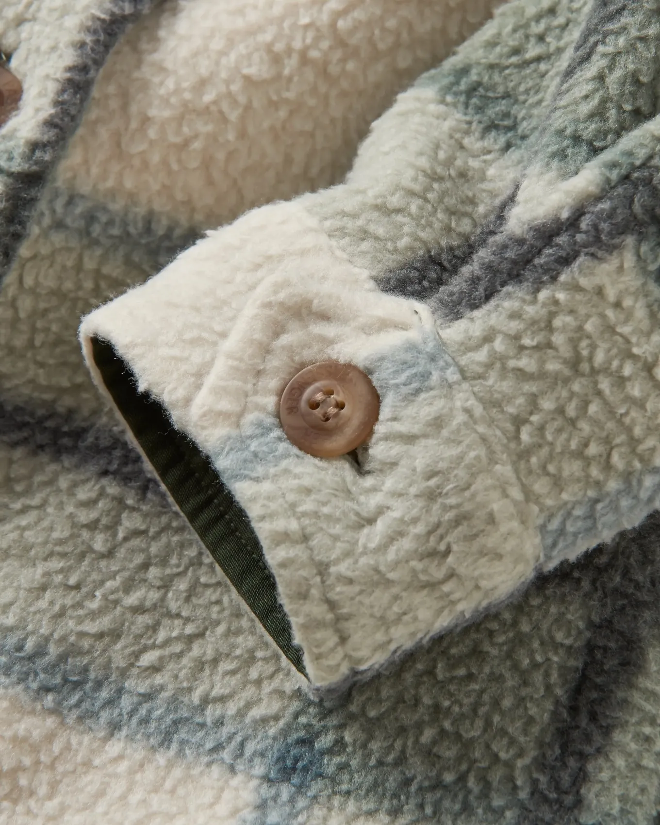 Cloudy 2.0 Recyceltes Sherpa-Fleece-Hemd - Pistazien-Check