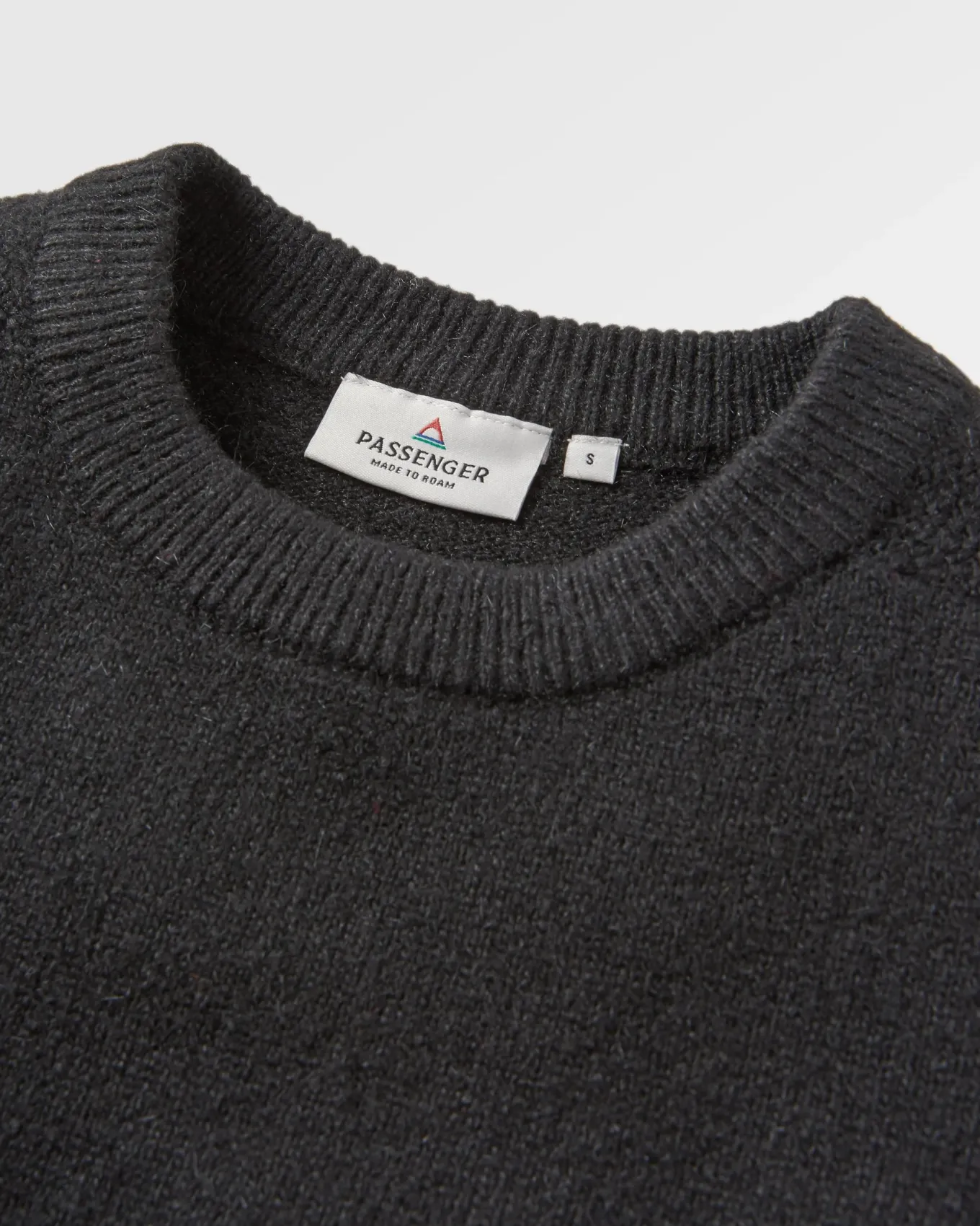 Cove Recycelter Gestrickter Pullover - Schwarz
