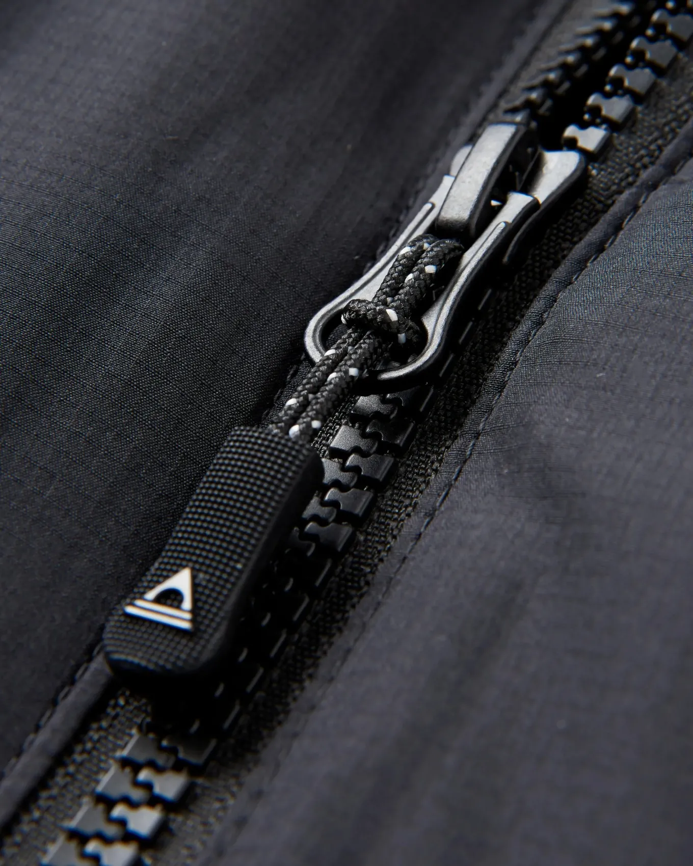 Daybreak Leichte Recycelte Thermore® Isolierte Jacke - Schwarz