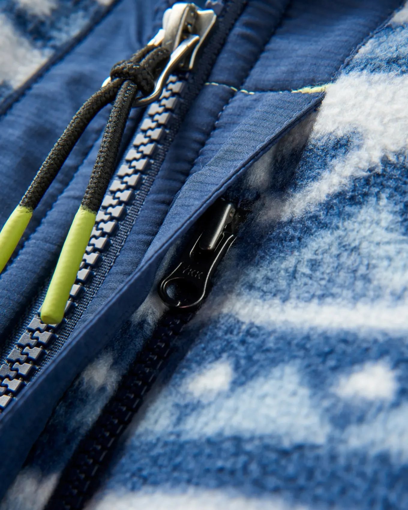 Ebb Recyceltes Polarfleece - Berg Geo Grau Blau