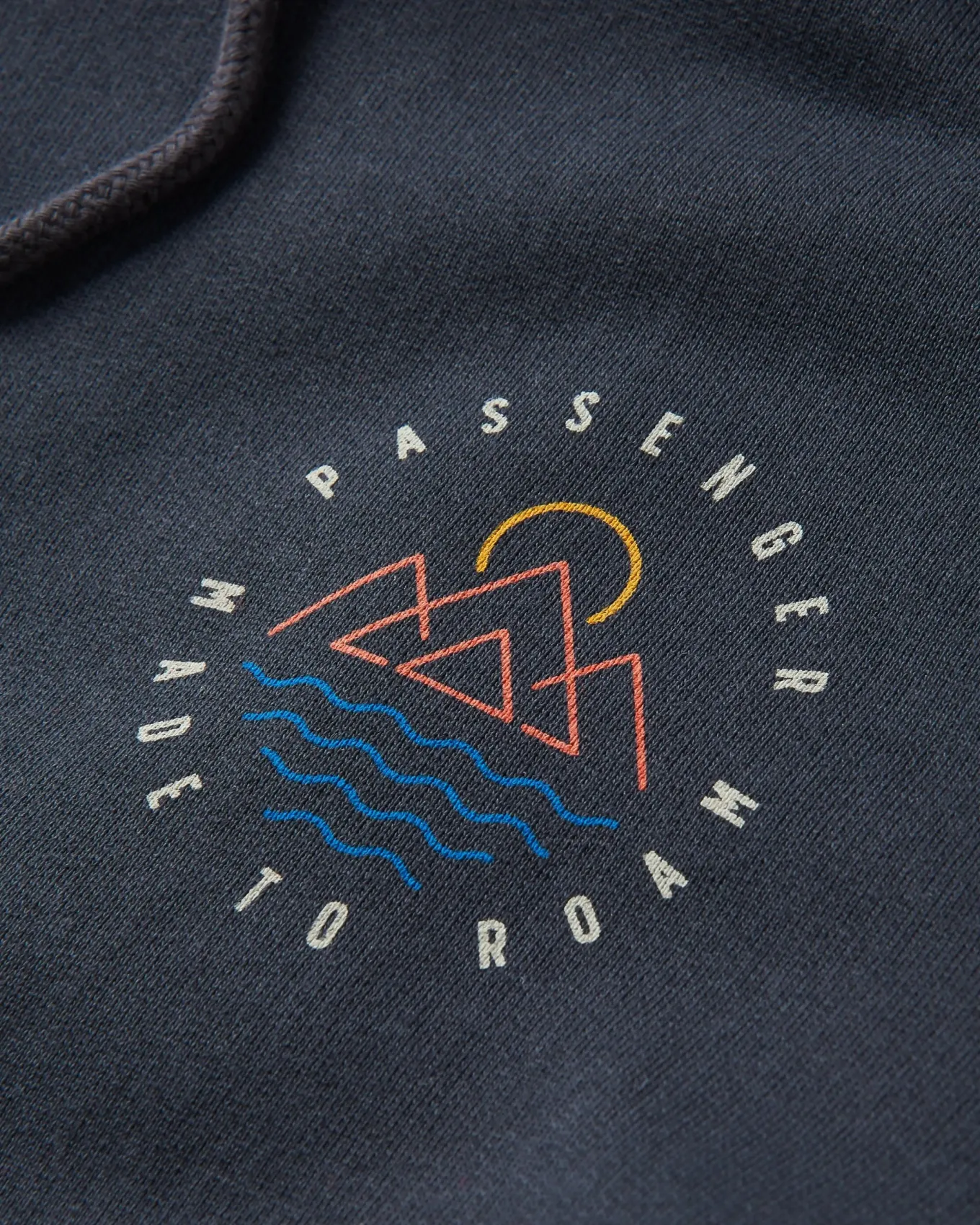 Escapism Recycelter Baumwoll-Kapuzenpullover - Schwarz