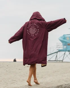 Escapism Recycelter Sherpa-gefütterter Surf Poncho - Windsor-Wein