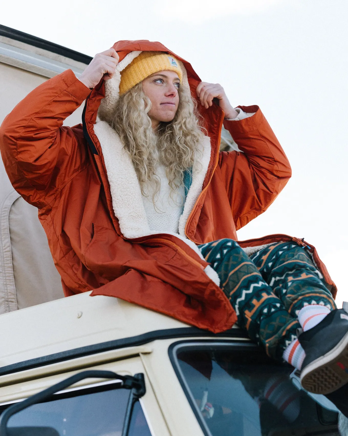 Escapism Recycelter Sherpa-gefütterter Surf Poncho - Rost