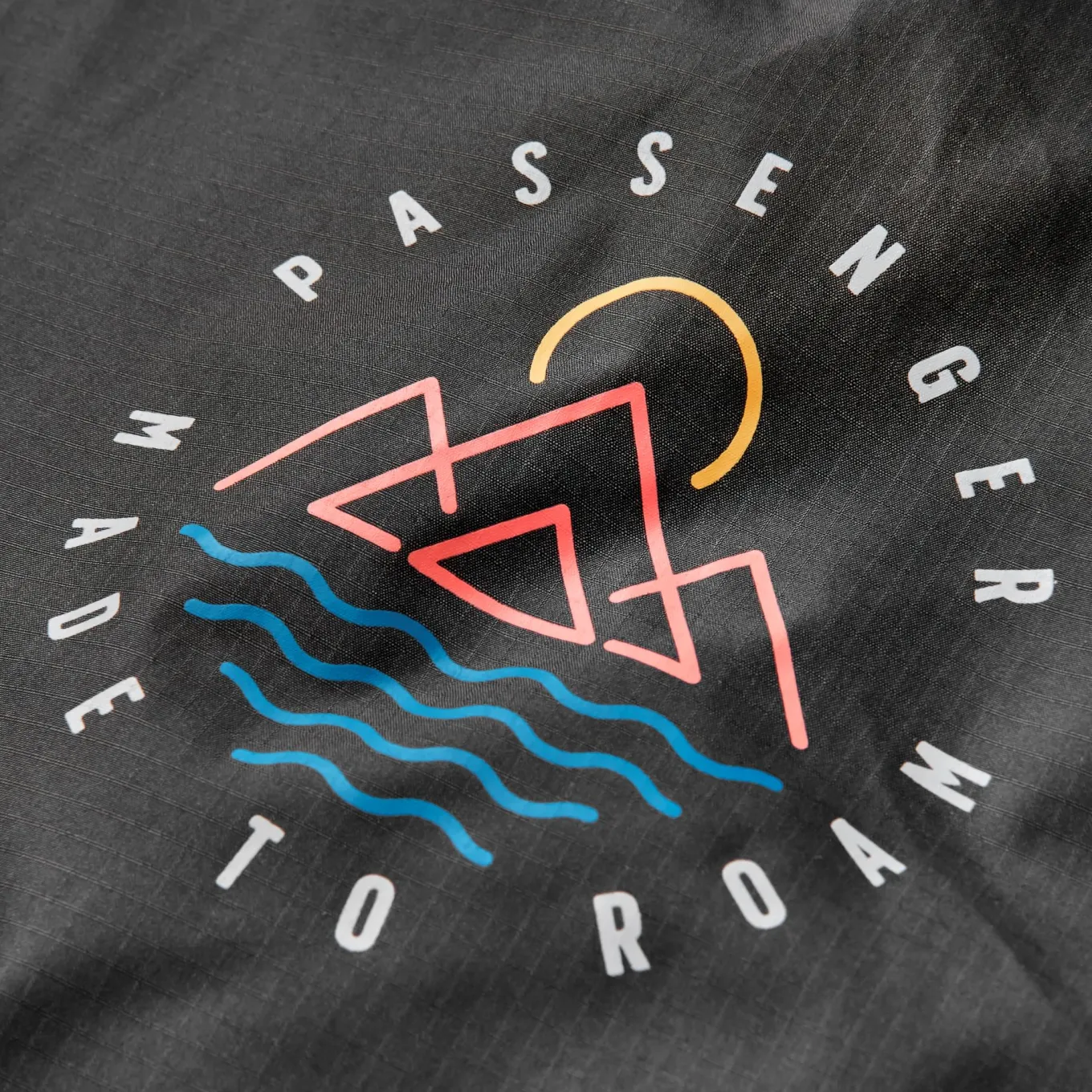 Escapism Recycelter Sherpa-gefütterter Surf Poncho - Schwarz