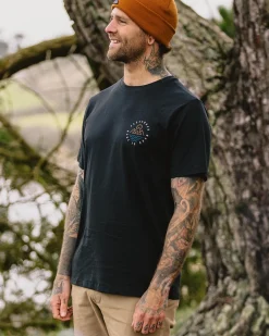 Escapism Recyceltes Baumwoll-T-Shirt - Schwarz