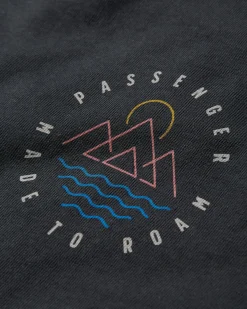 Escapism Recyceltes Baumwoll-T-Shirt - Schwarz