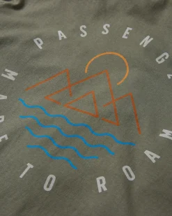 Escapism Recyceltes Langarm-T-Shirt - Staubige Olive