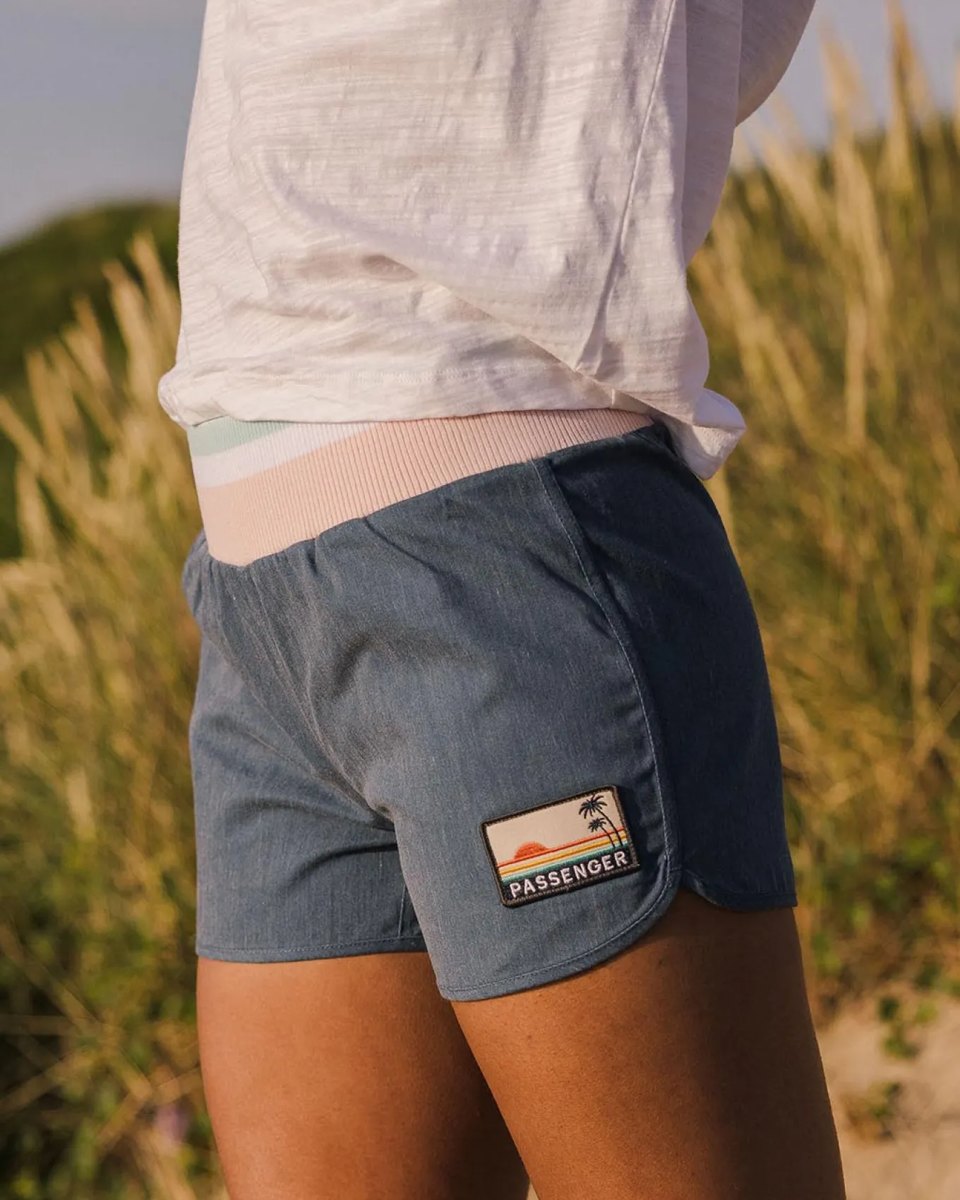 Explore recycelte Allzweck-Shorts - Dunkler Denim