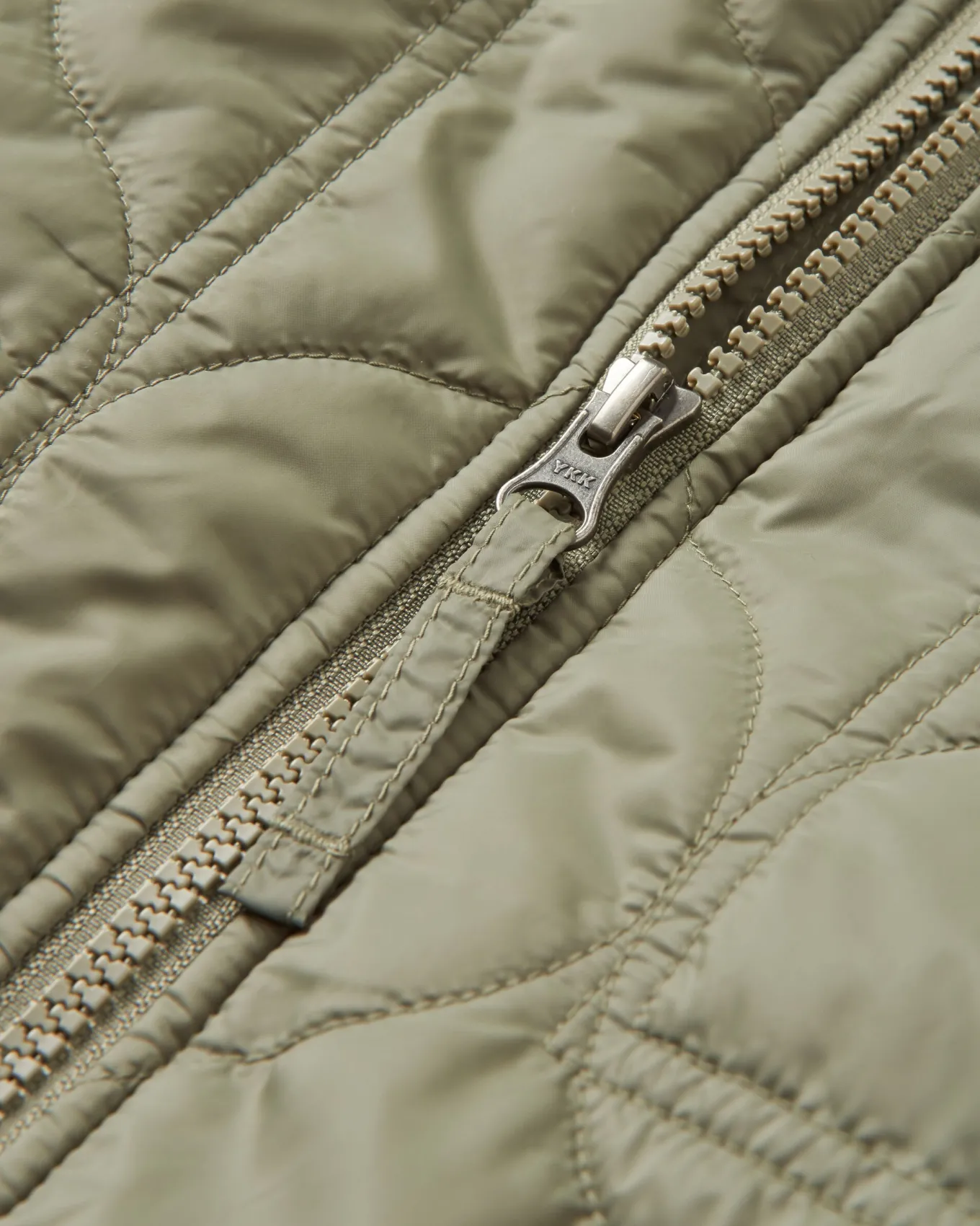 Flora 2.0 langer recycelter isolierter Parka - Staubige Olive