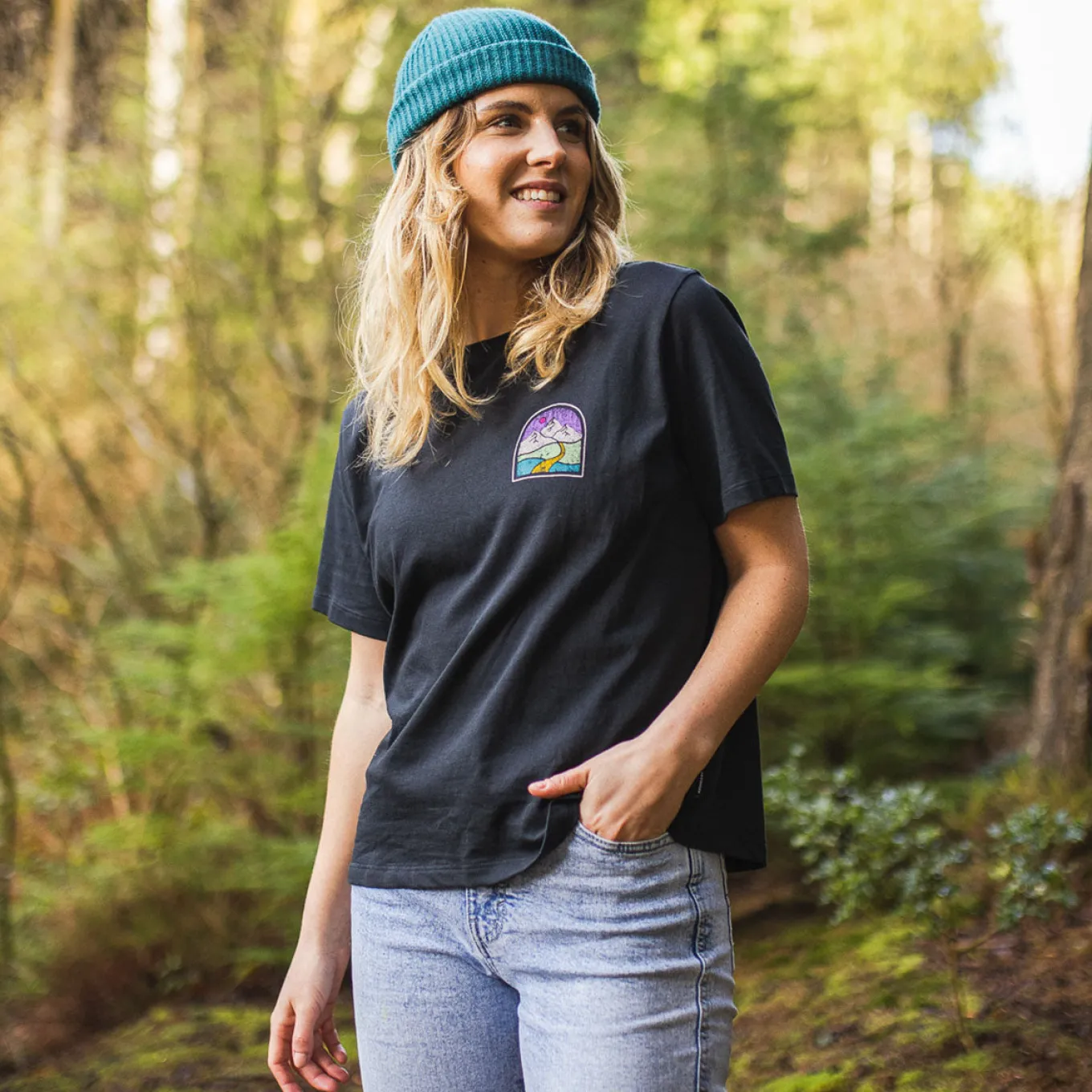 Friday Collective Recyceltes Baumwoll-T-Shirt - Schwarz