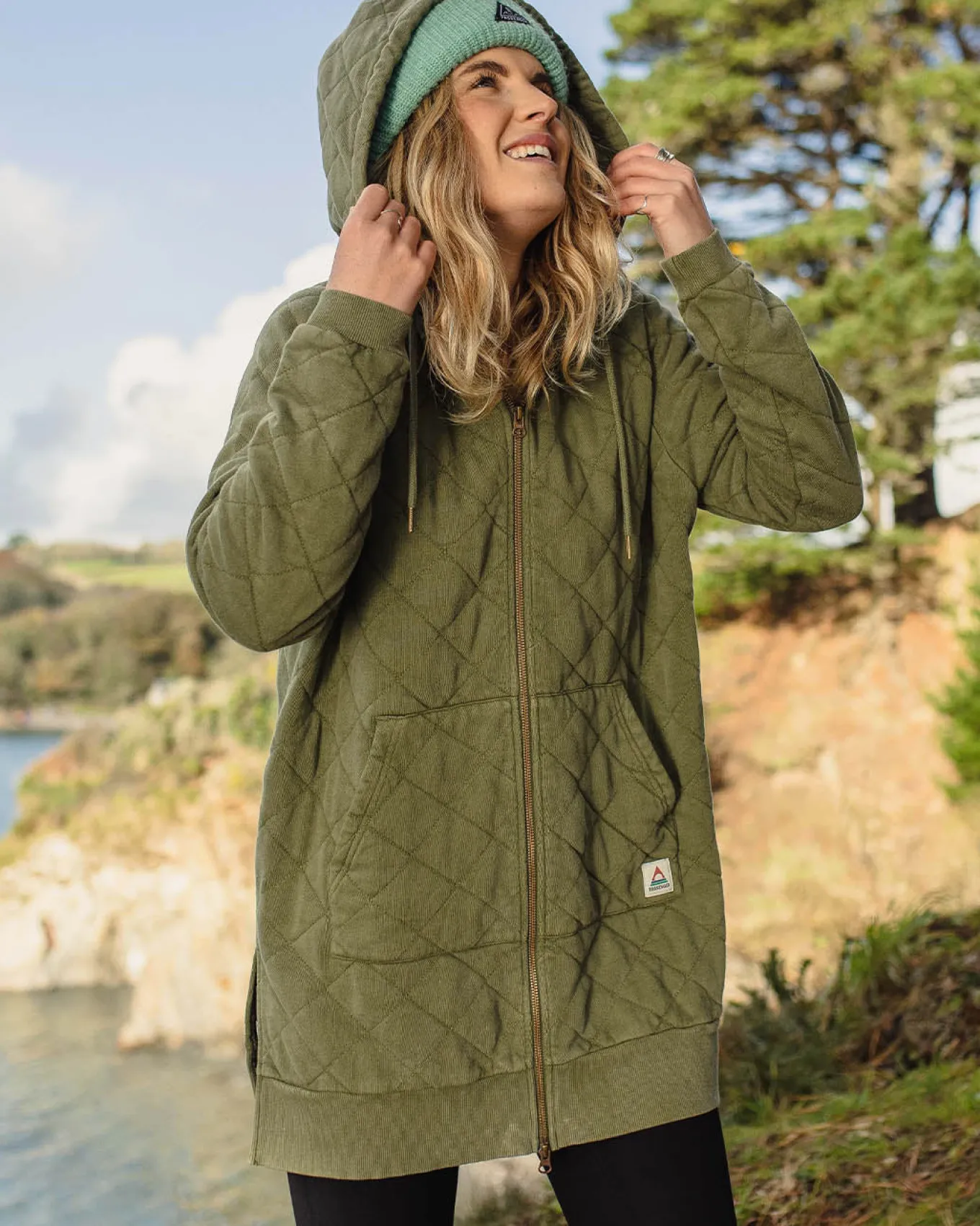 Getaway Recycelte Gesteppte Kapuzenjacke mit Reißverschluss - Khaki