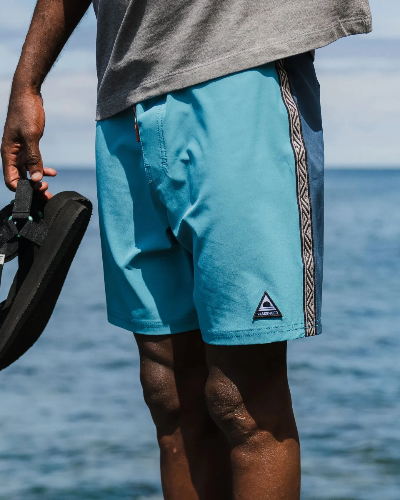 Hollow Recycelte Boardshorts - Blauer Pool