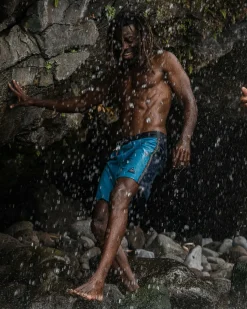 Hollow Recycelte Boardshorts - Blauer Pool