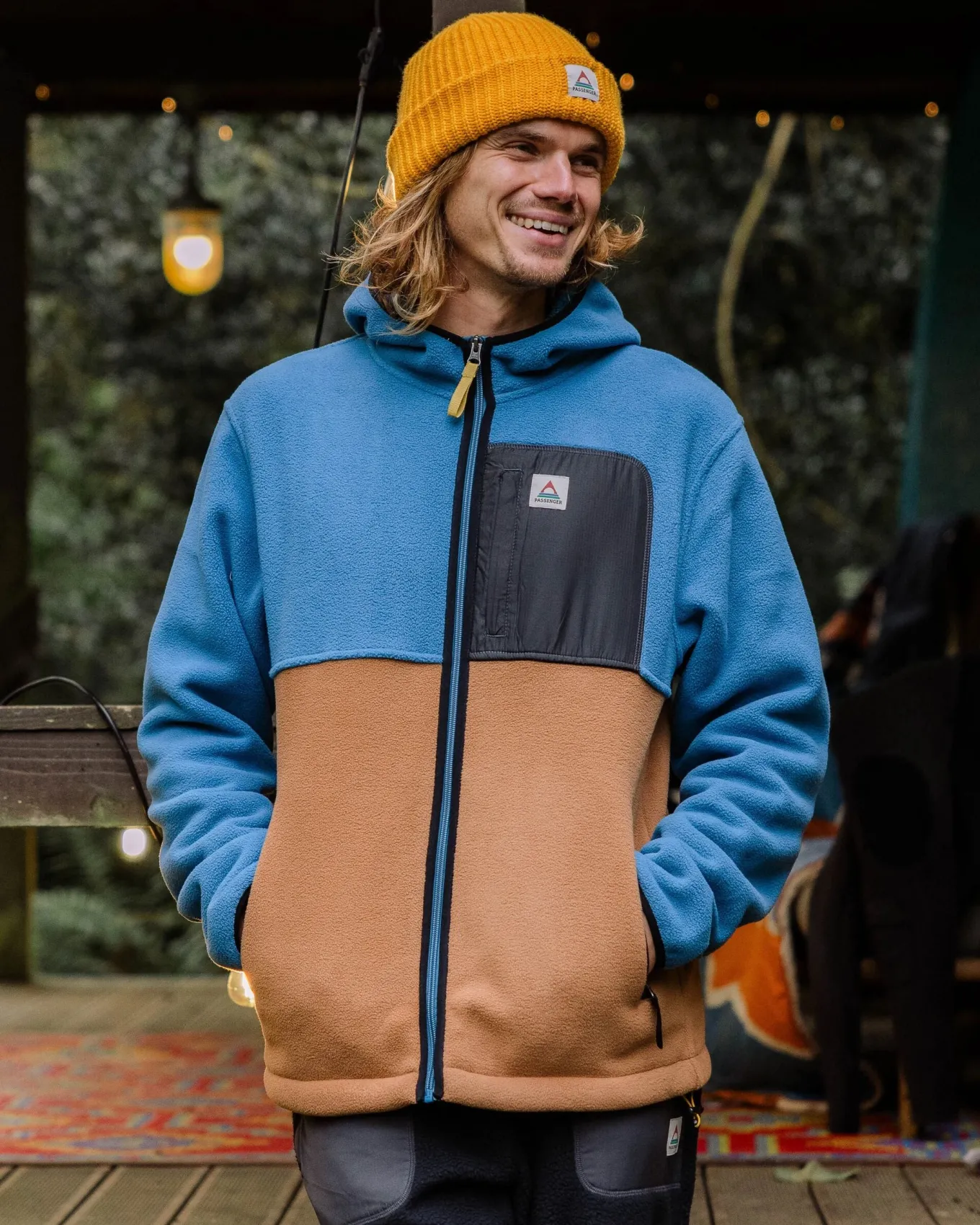 Loch Recyceltes Polarfleece mit Kapuze - Toffee/Blaustahl