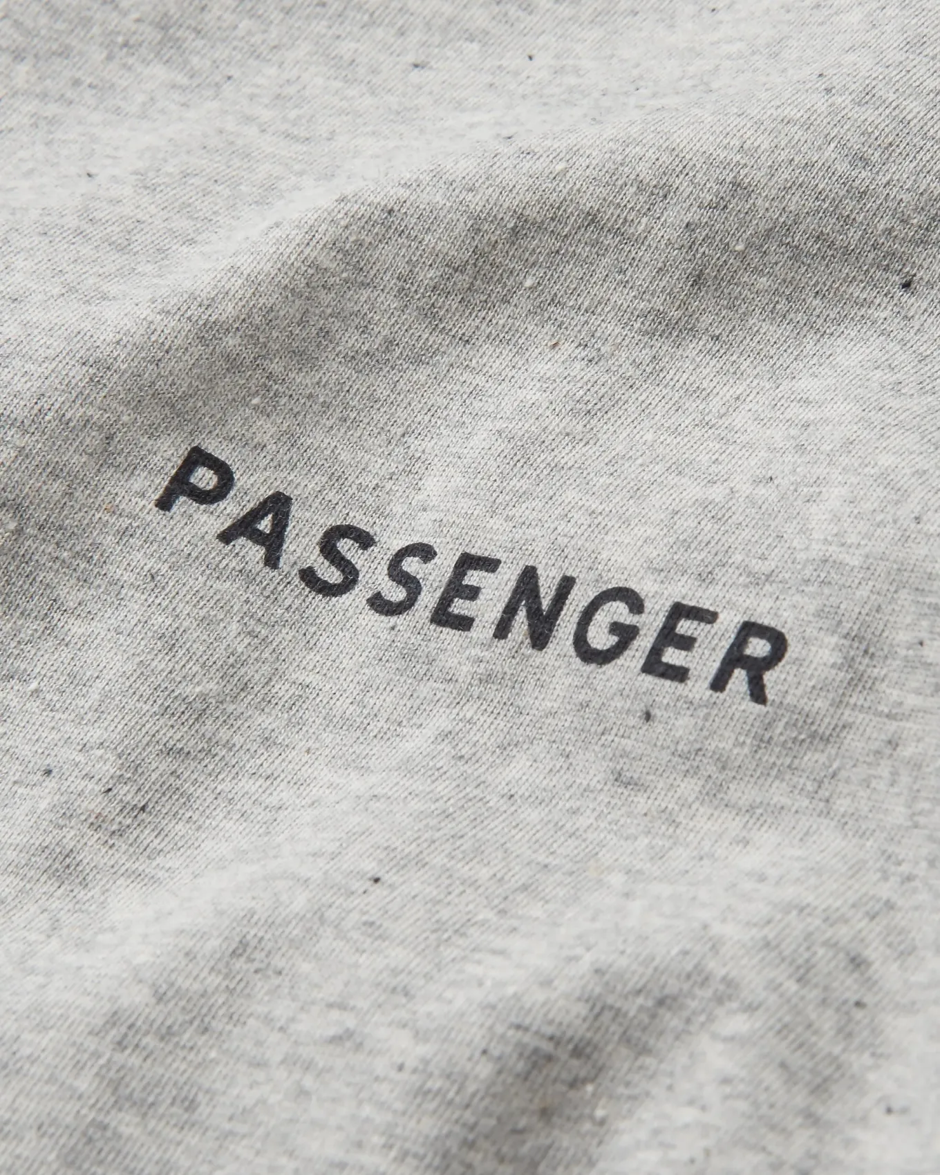 Made To Roam Recyceltes Baumwoll-T-Shirt - Graumeliert