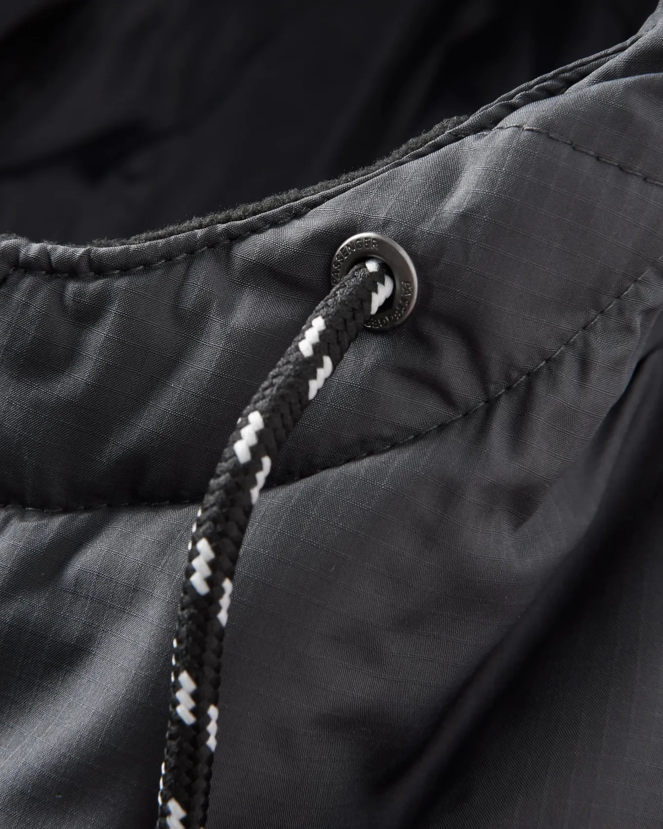 Ocean recycelte isolierte 1/2 Zip Jacke - Staubige Olive