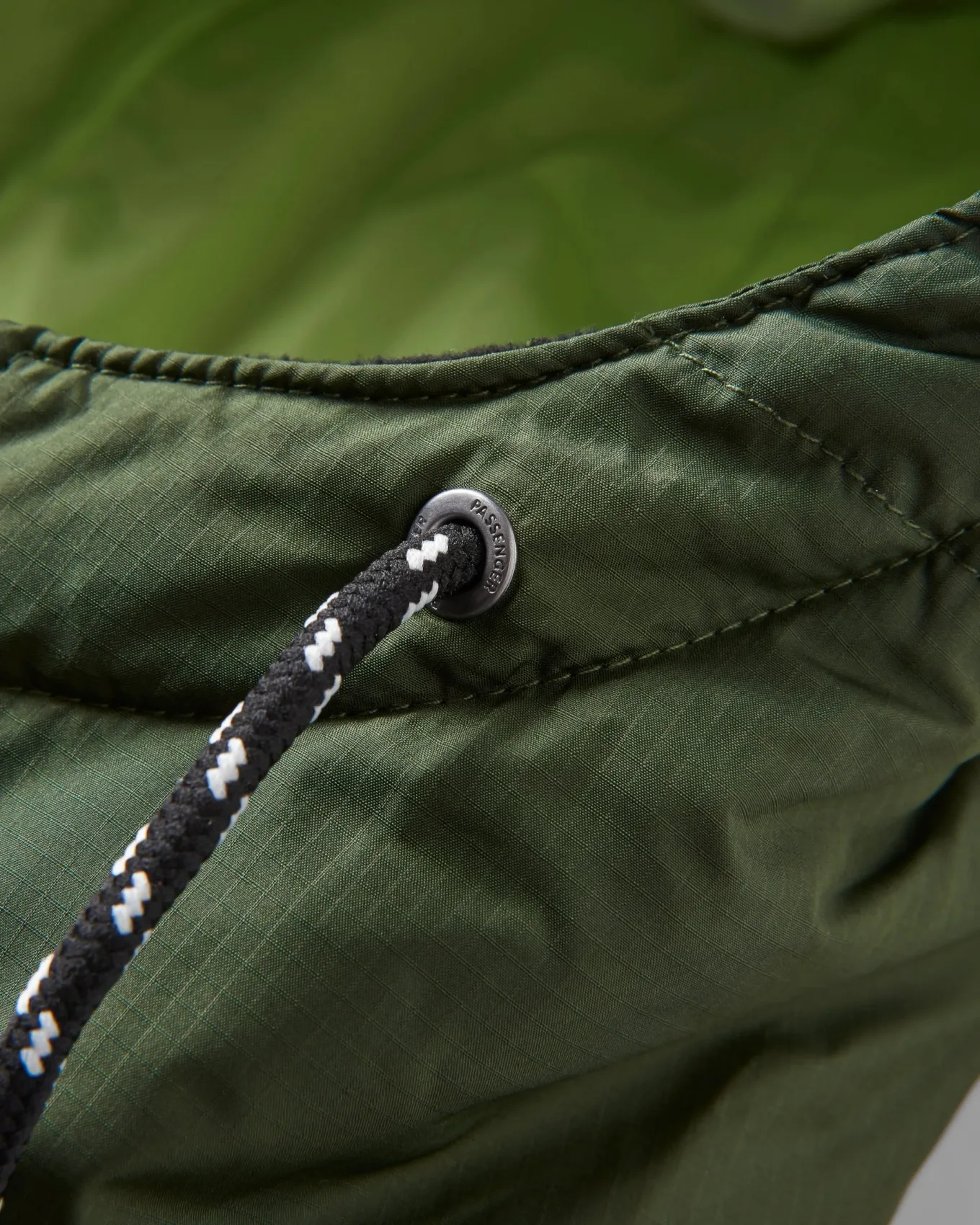 Ocean recycelte isolierte 1/2 Zip Jacke - Abstrakte Bergtanne