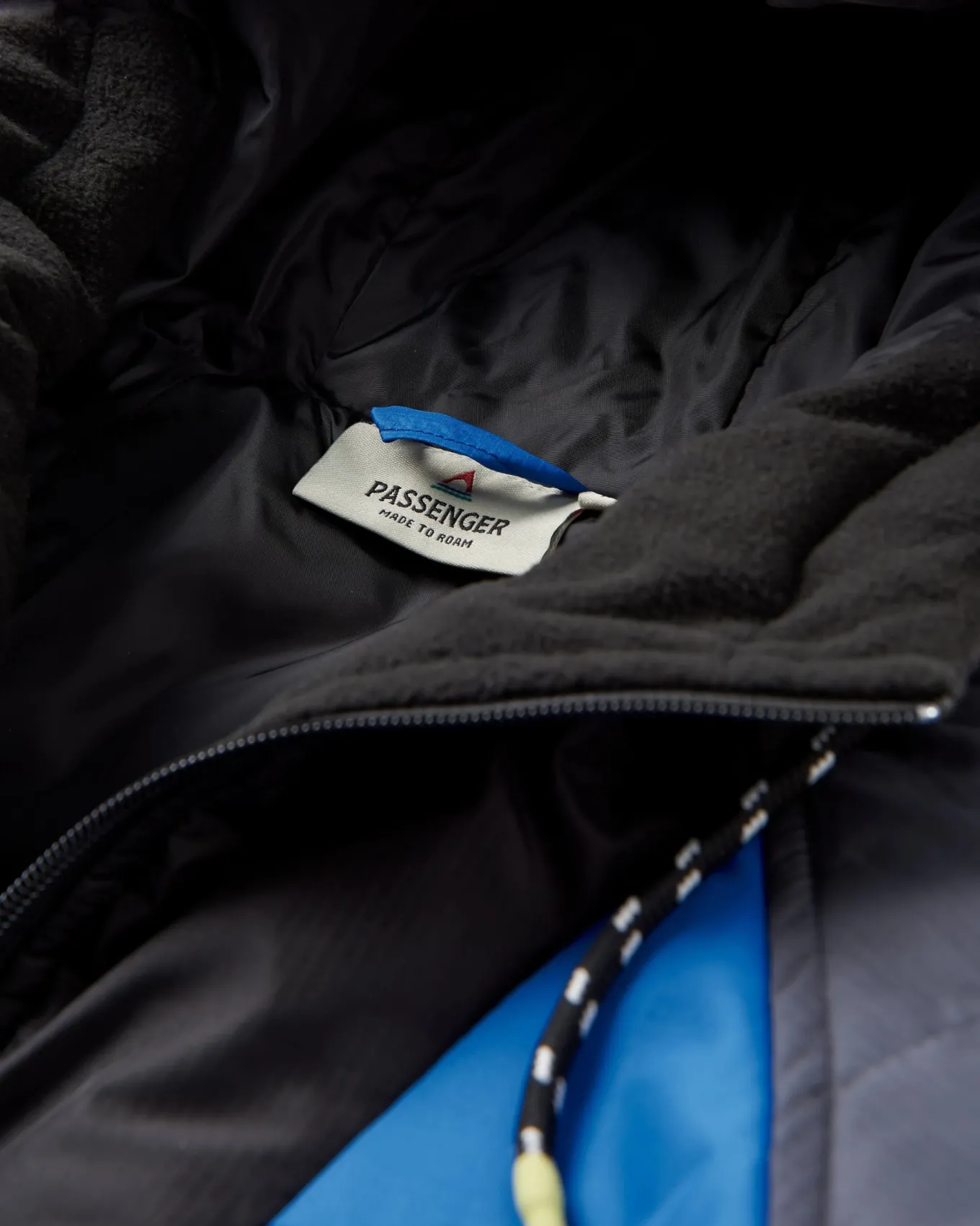 Oceanic Recycled Insulated 1/2 Zip Jacket - Azure Blue/Charcoal