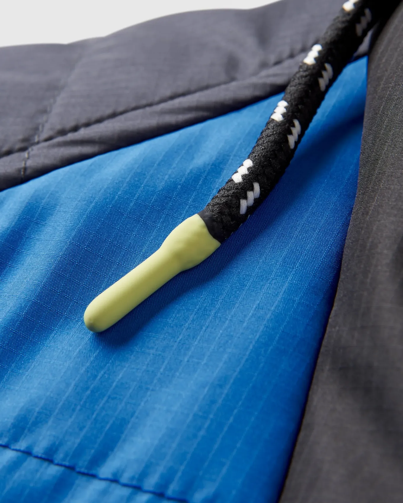 Oceanic Recycled Insulated 1/2 Zip Jacket - Azure Blue/Charcoal