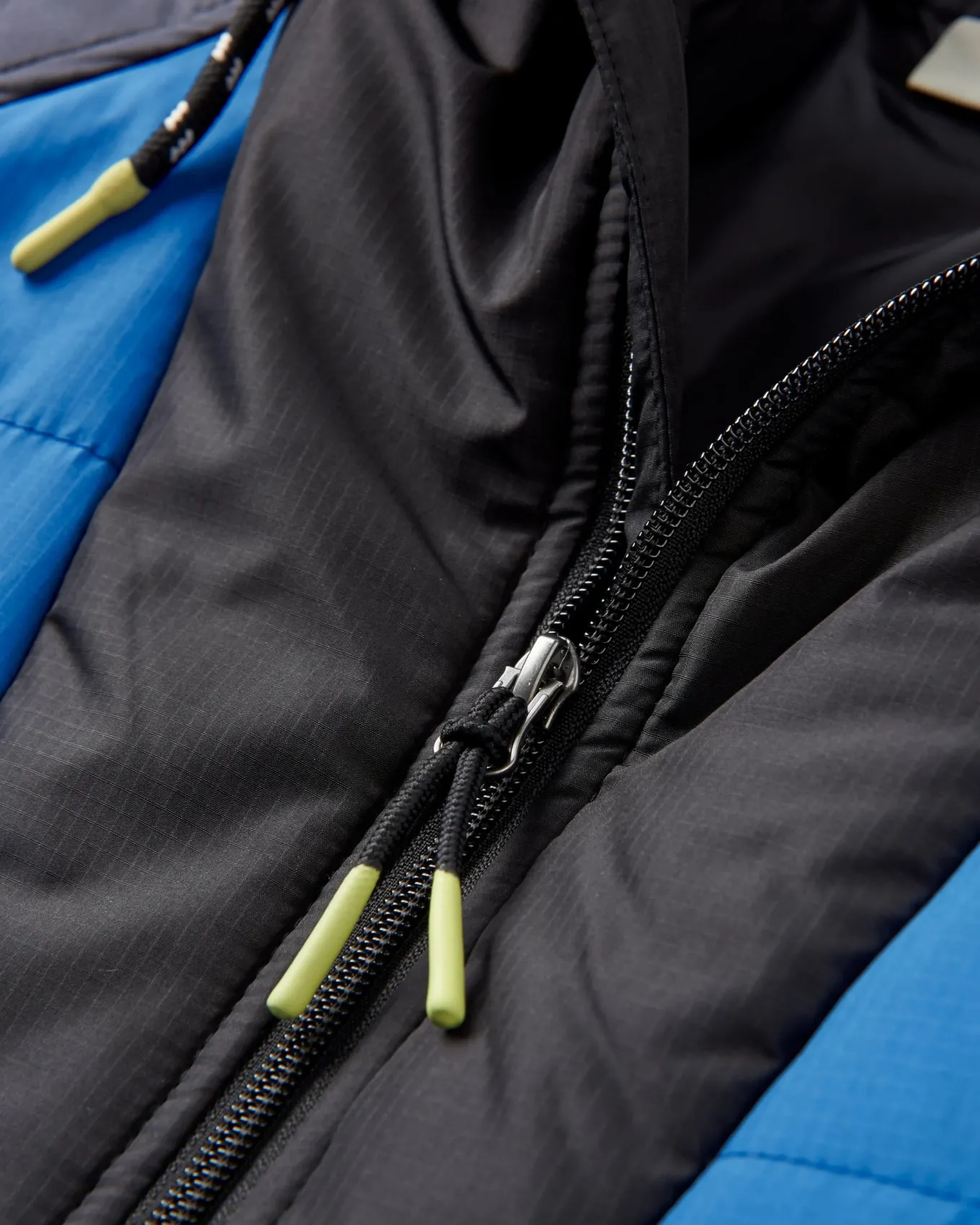Oceanic Recycled Insulated 1/2 Zip Jacket - Azure Blue/Charcoal