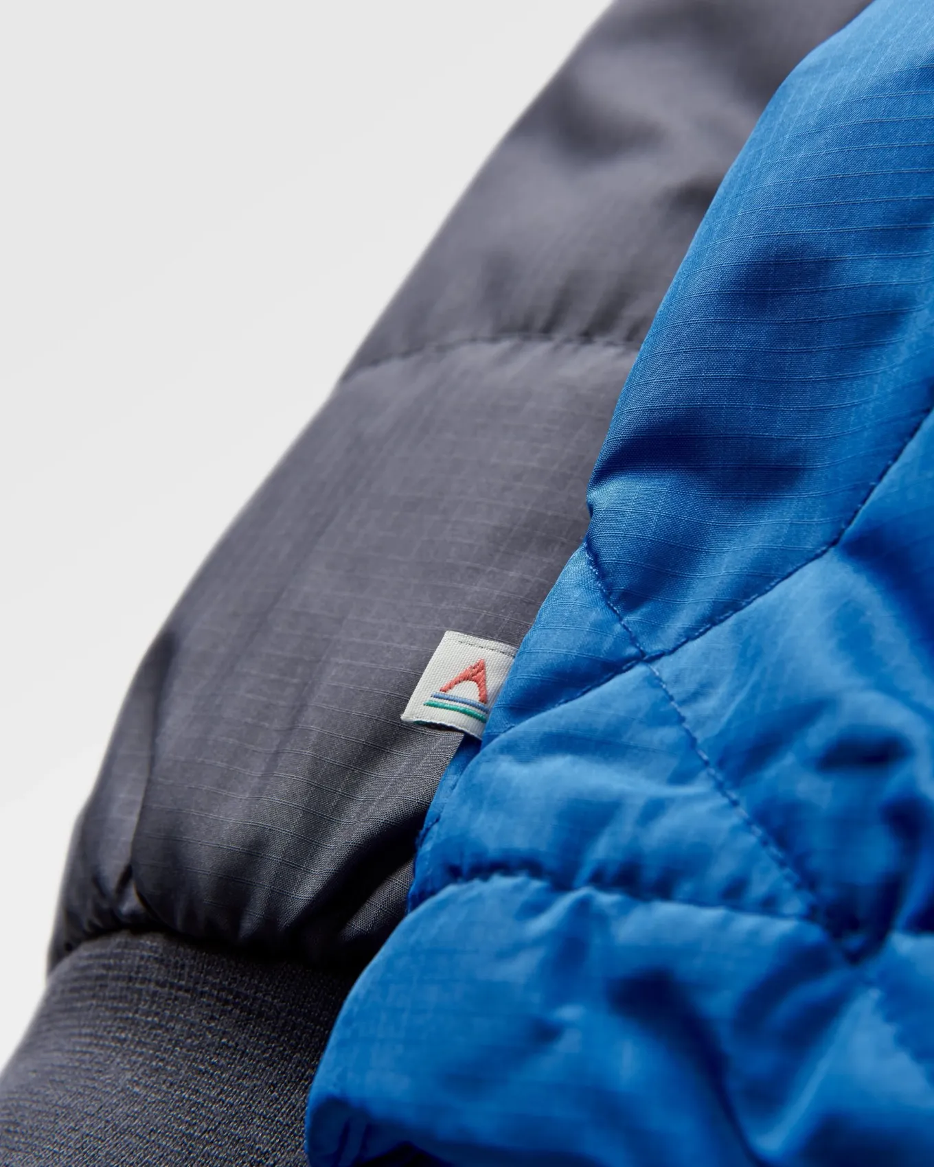 Oceanic Recycled Insulated 1/2 Zip Jacket - Azure Blue/Charcoal