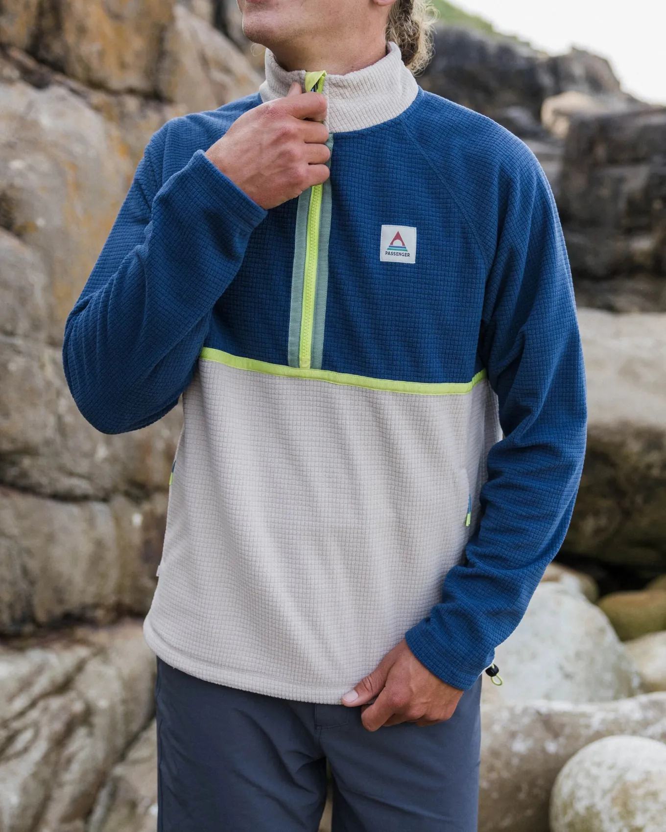 Overlook recyceltes Polar-Fleece im Gitterdesign - Dunkles Denim/Kieselgrau