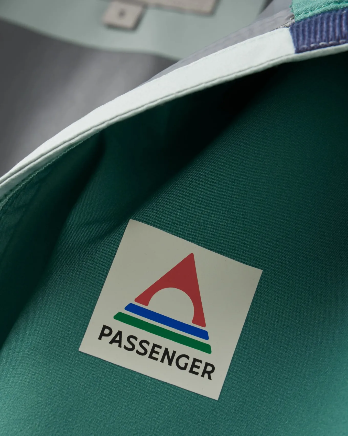 Rainstorm recycelte wasserdichte Jacke - Tiefsee/Brandungsspray