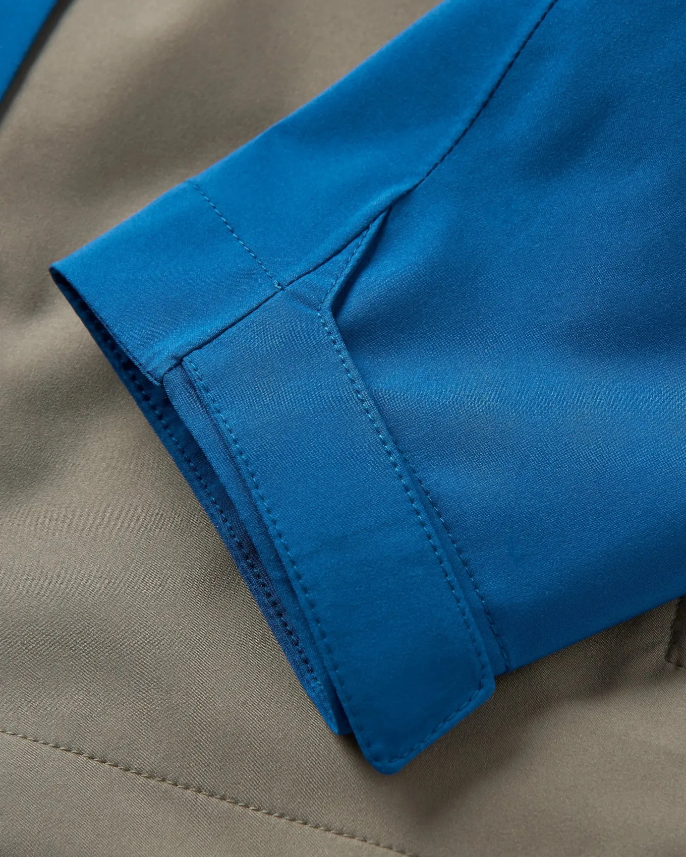Rainstorm recycelte wasserdichte Jacke - Gezeitenblau/Arktis/Staubige Olive