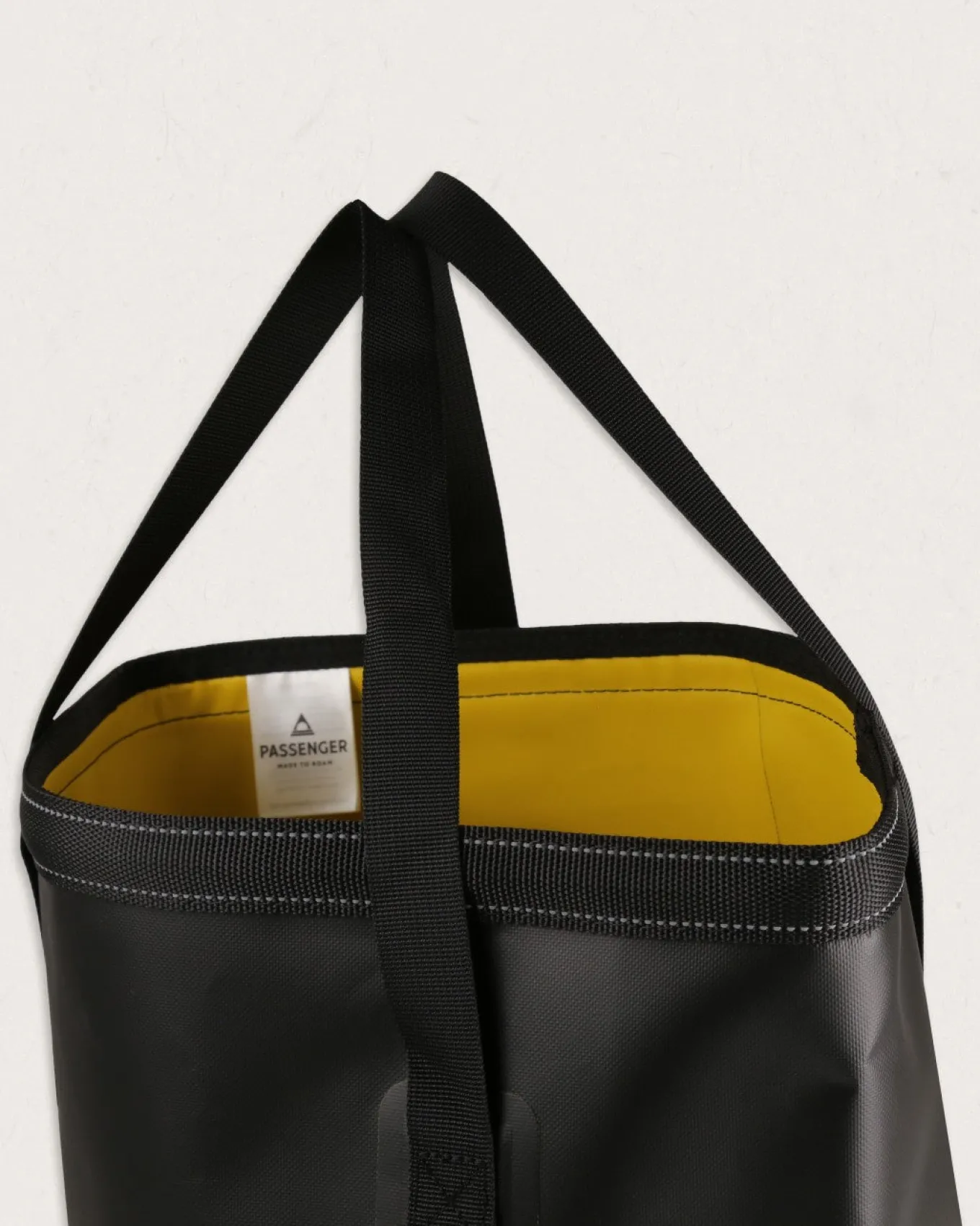 Recycelte Eimertasche - Schwarz