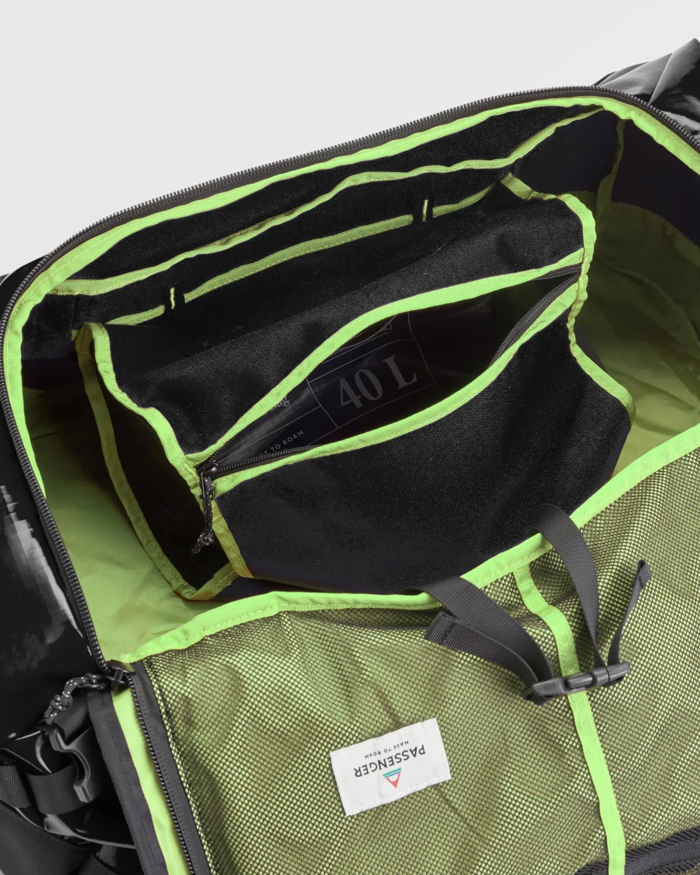 Roamer Recycelte 40L Reisetasche - Schwarz