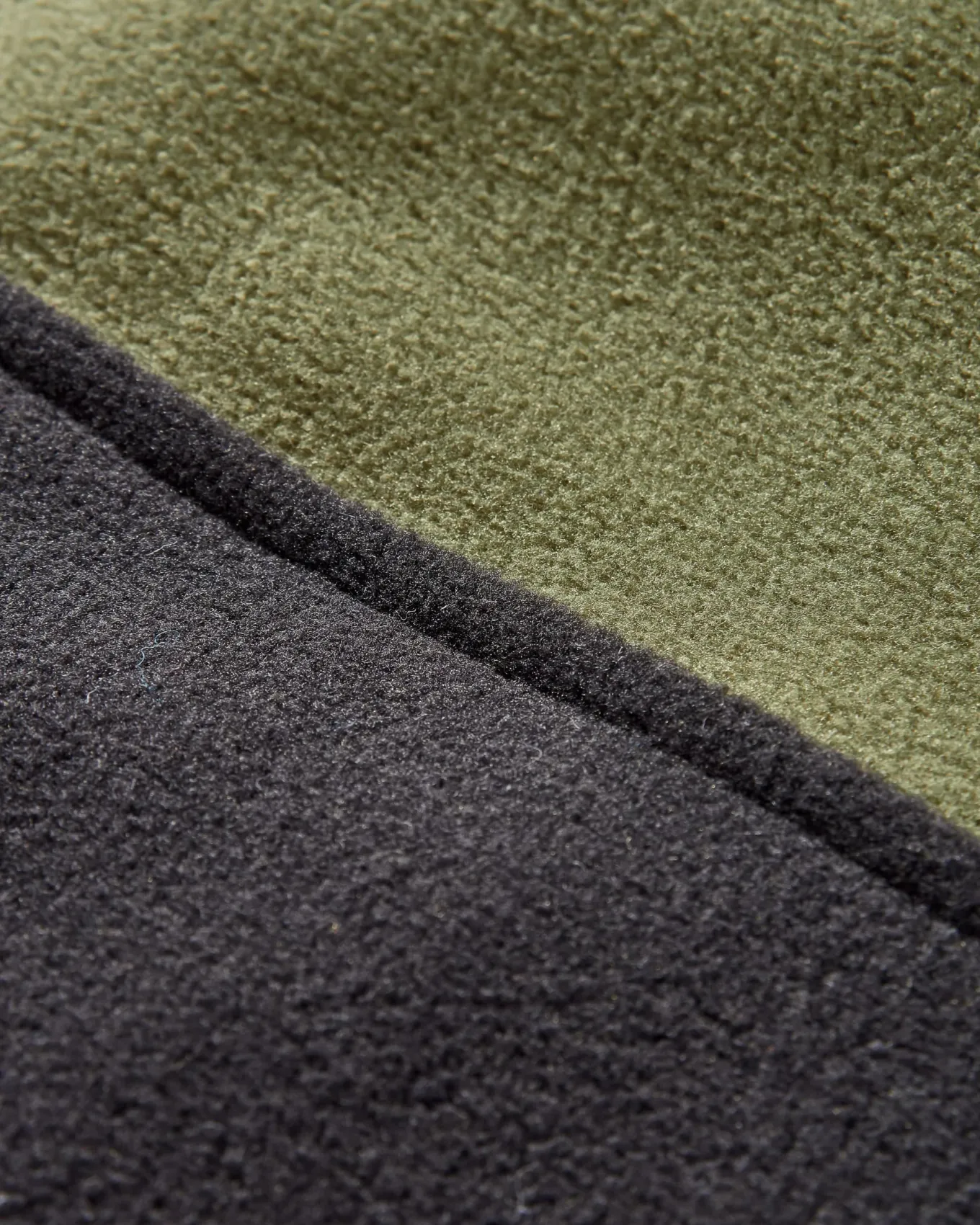 Set off recycelter Polar-Fleece-Jogger - Echtes Schwarz/ Khaki