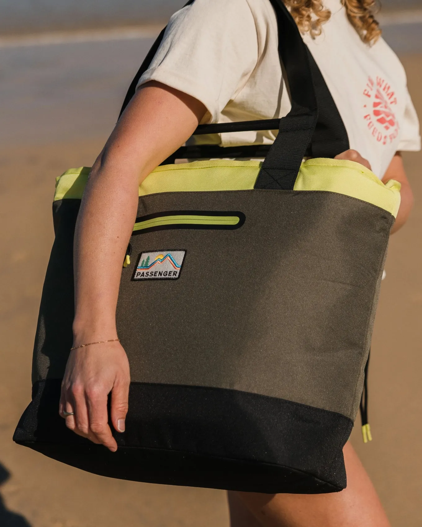 Tote recycelte Kühltasche - Khaki Multi
