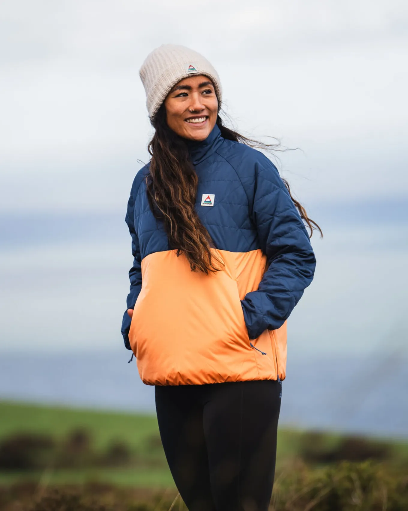 Trace Recycelte Thermore® Isolierte Jacke - Dunkelblau/Aprikose