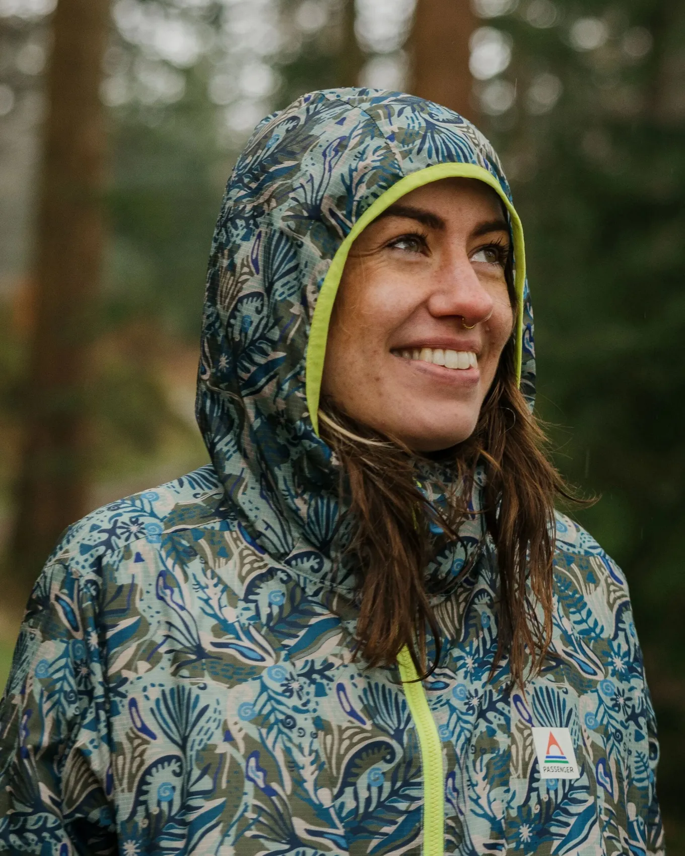 Viento Recycelte Windjacke Anorak - Abstrakte Seealge Pistazie