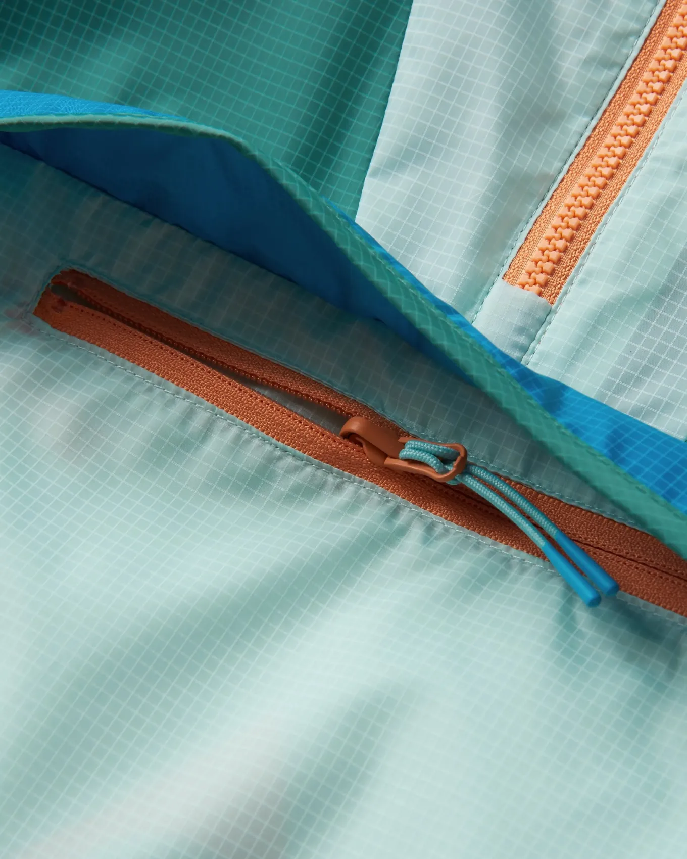 Viento Recycelte Windjacke Anorak - Surf Spray/Tiefsee