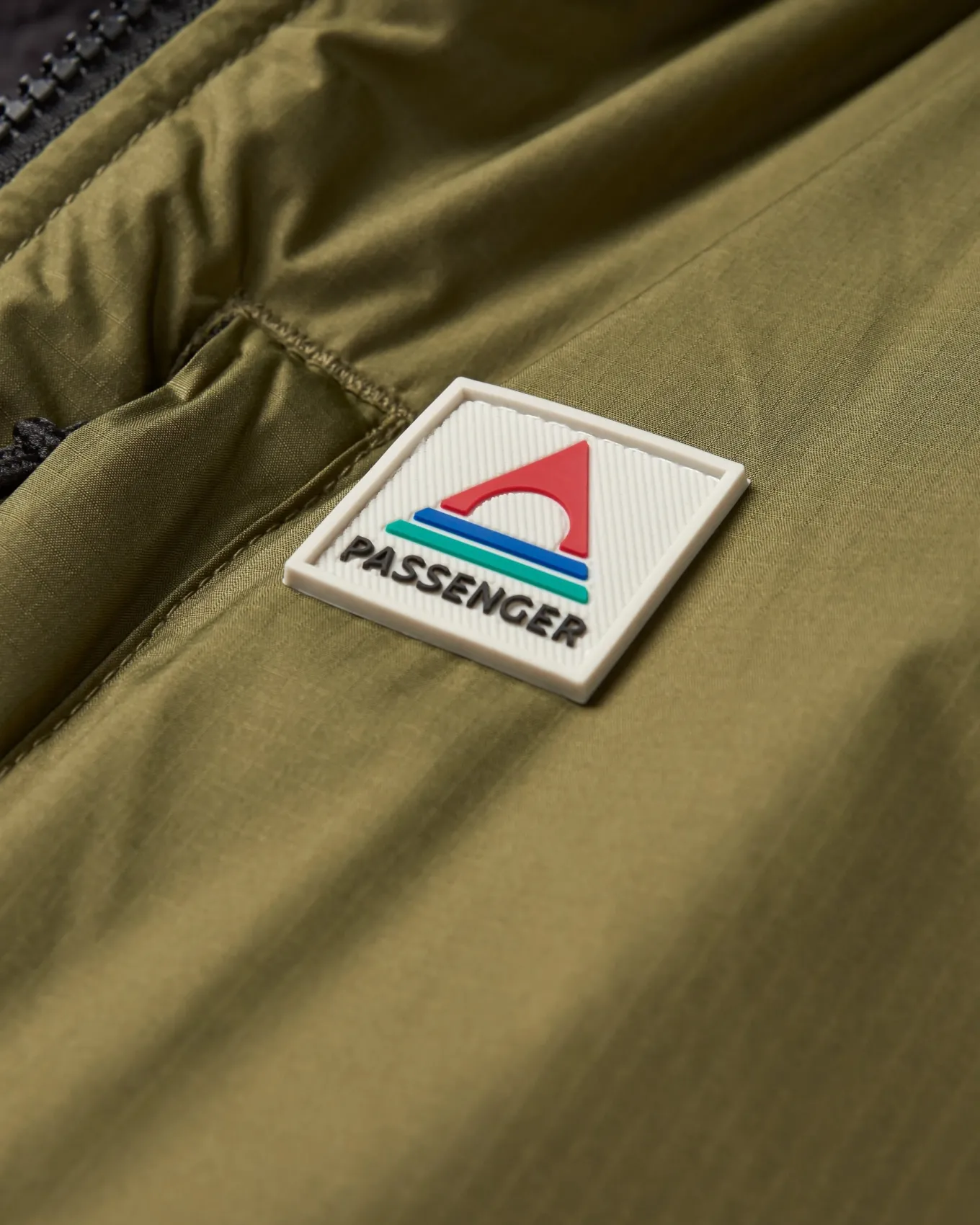 Waves Recycelter Sherpa Gefütterter Surf-Poncho - Khaki