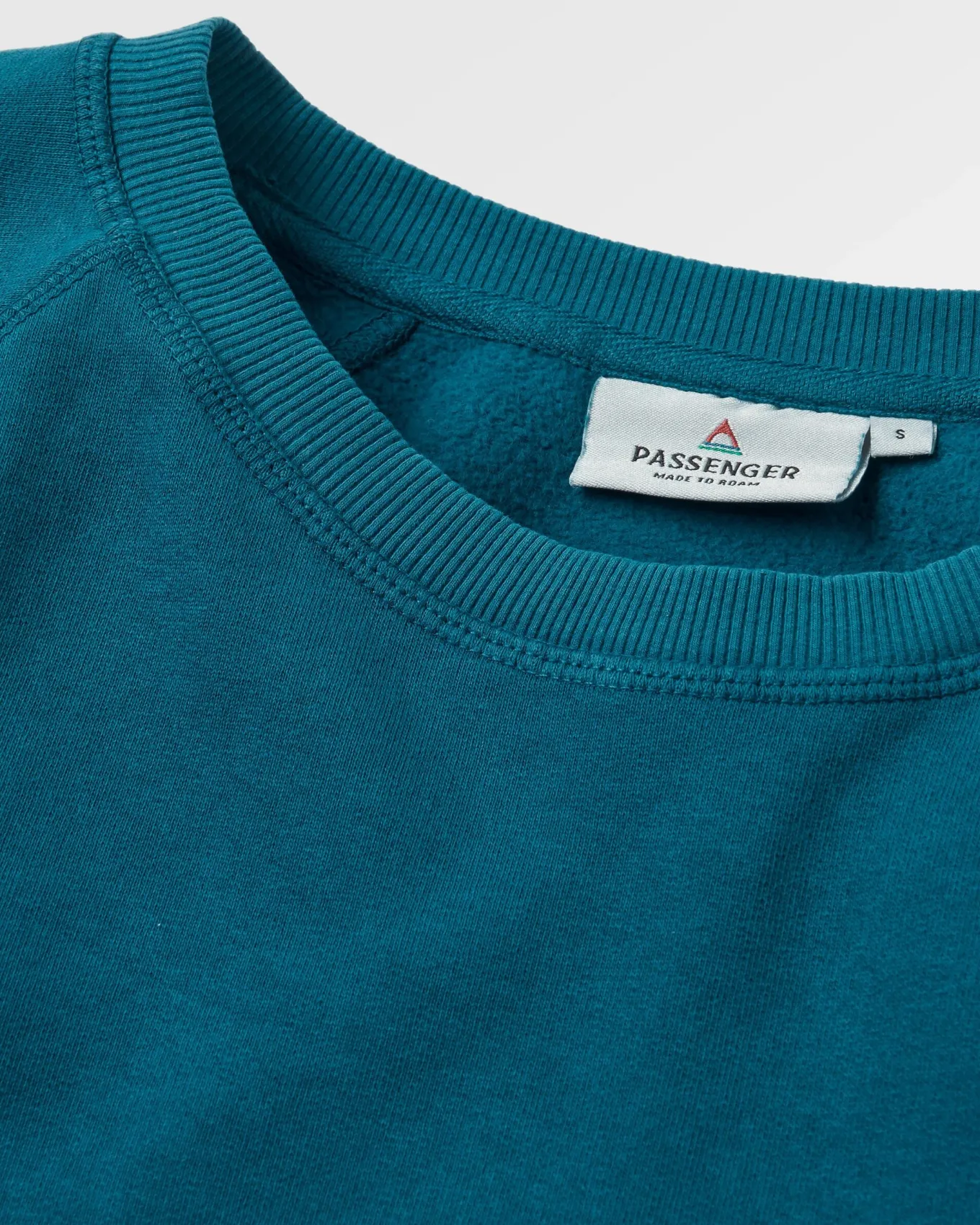 Waves u0026 Trees Recyceltes Baumwoll-Sweatshirt - Gezeitenblau