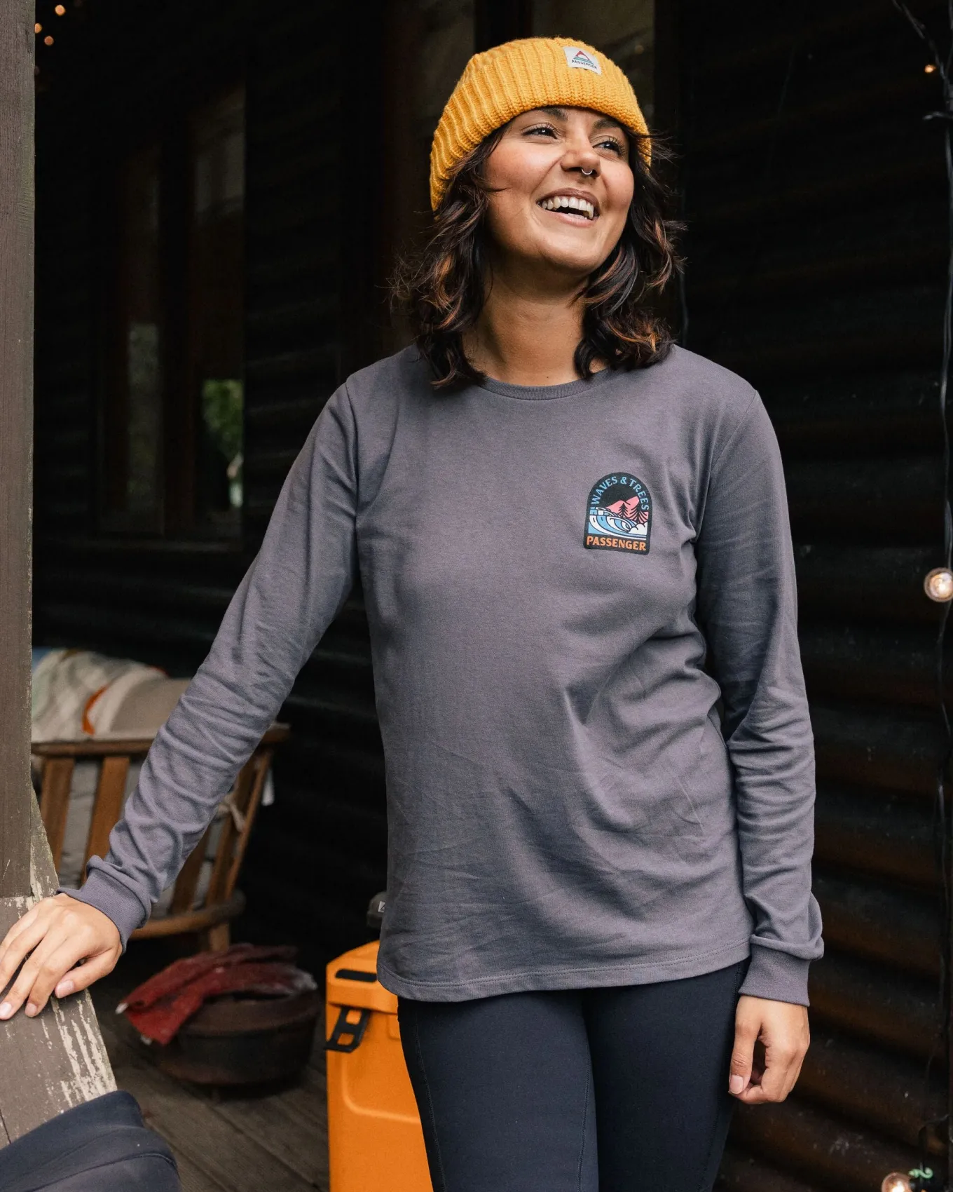 Waves u0026 Trees Recyceltes Langarmshirt - Holzkohle
