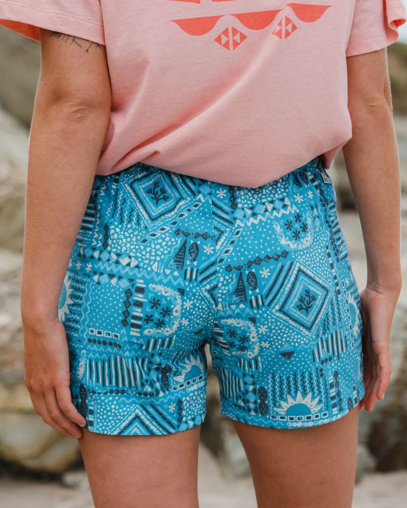 Way Out Recycelte Allzweck-Shorts - Vintage Patchwork Blau Pool