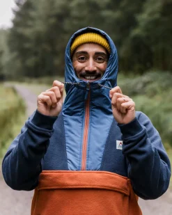 Woodland Kapuzenpullover mit 1/2 Reißverschluss aus recyceltem Polarfleece - Tiefes Marine/ Gebrannter Ton
