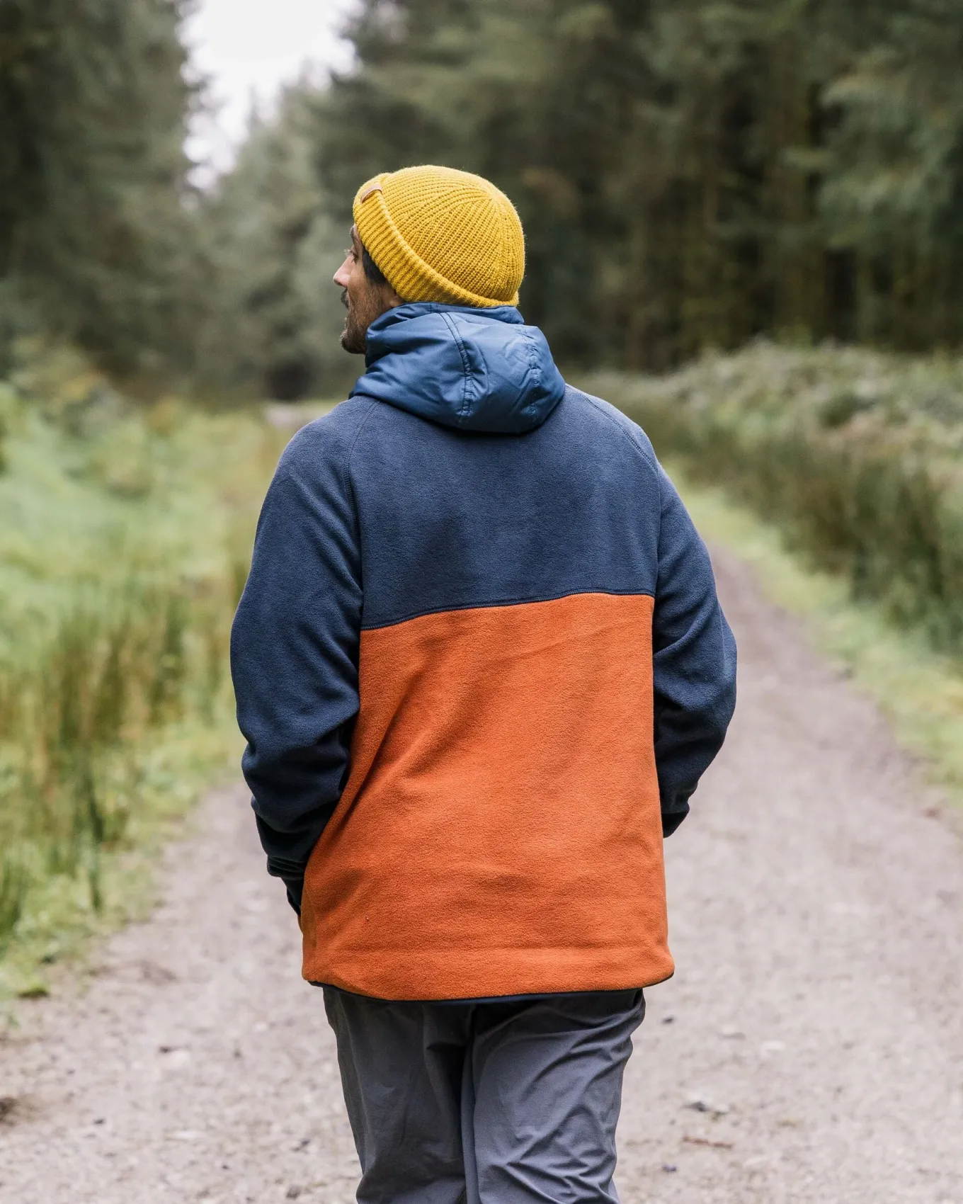 Woodland Kapuzenpullover mit 1/2 Reißverschluss aus recyceltem Polarfleece - Tiefes Marine/ Gebrannter Ton